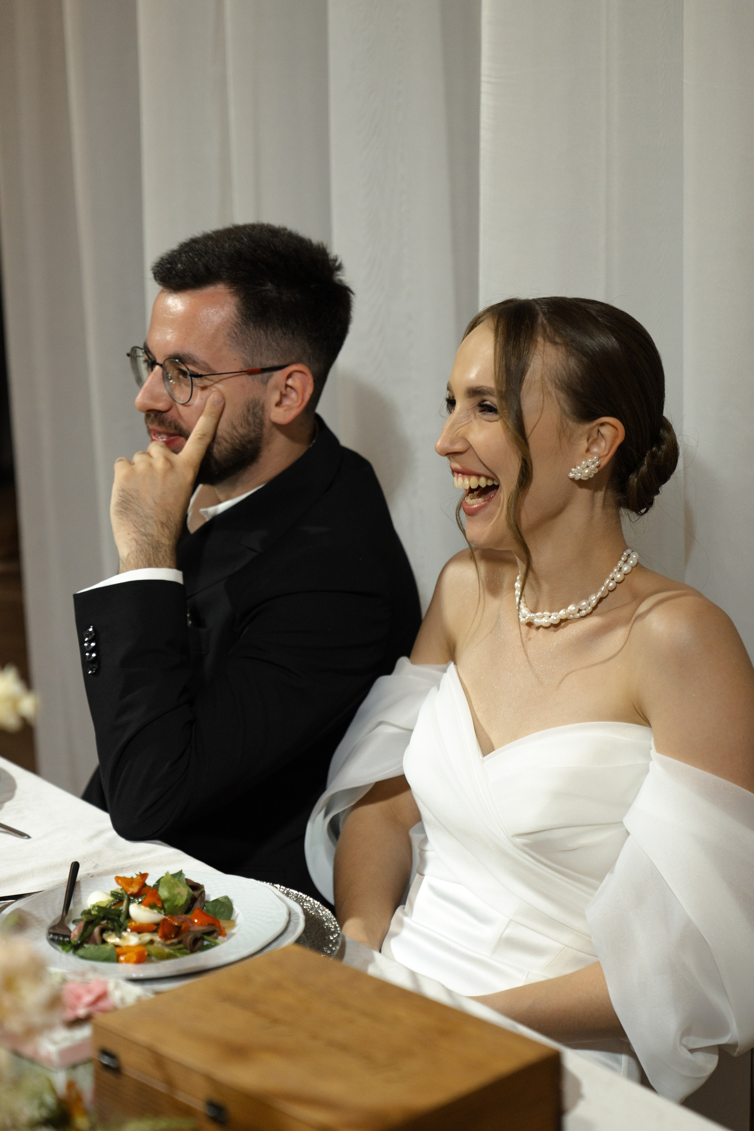 «комфорлабельно и эстетично». Свадебный фотограф Наташа Брифли