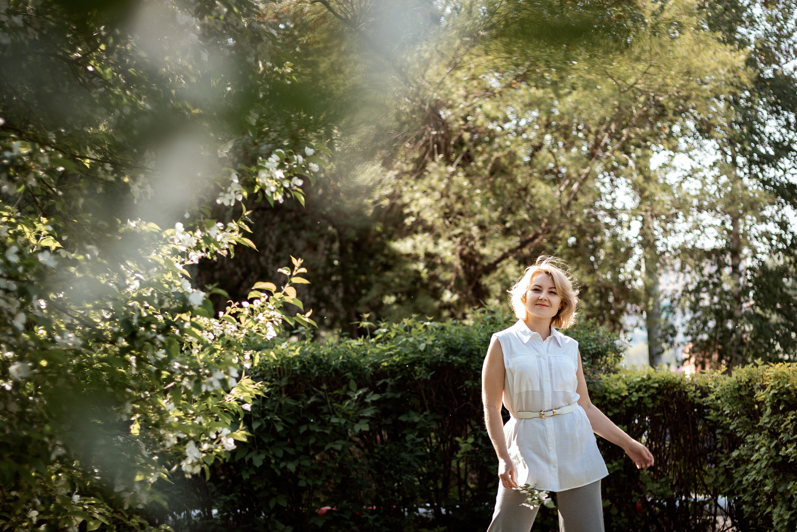 Цветение яблони 2023. Фотограф Пермь. Свадьбы. Семья и дети, школа, д. сад. Фотокниги