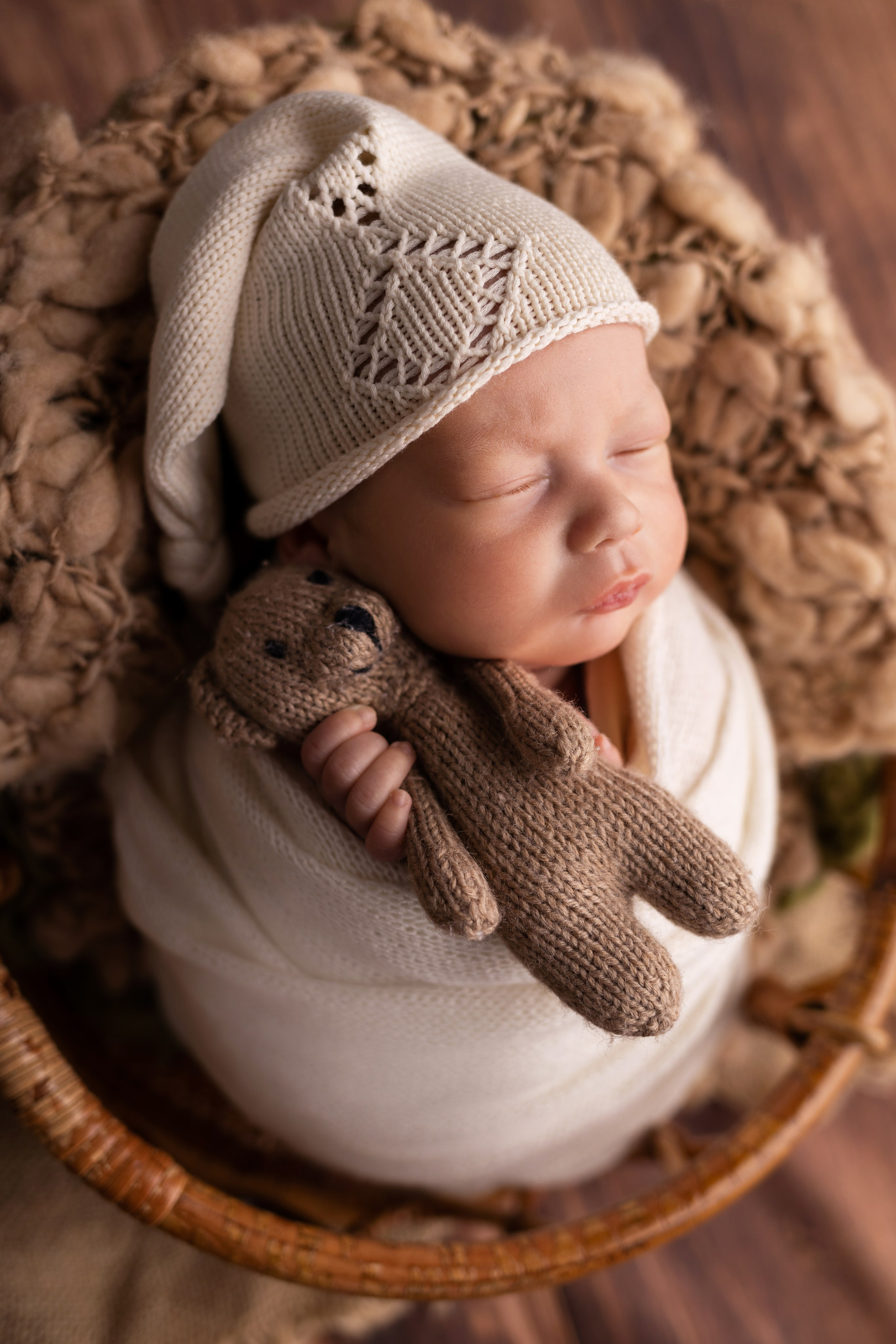 Фотосъемка двойни. Фотограф новорожденных малышей в Омске и Омской области Эльвира Камаева