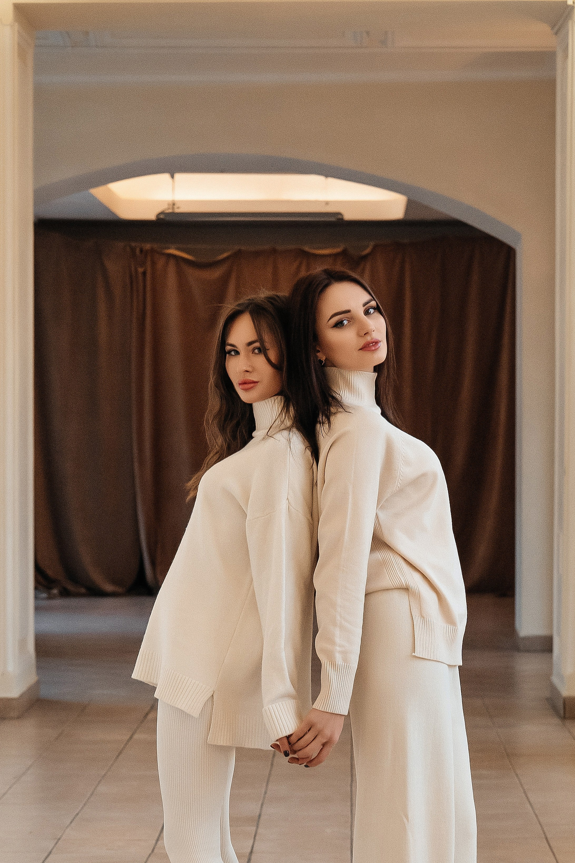 Катя и Алина Москва. Lokos.pro Ник Соколов Фото и Видео Москва/Ростов-на-Дону