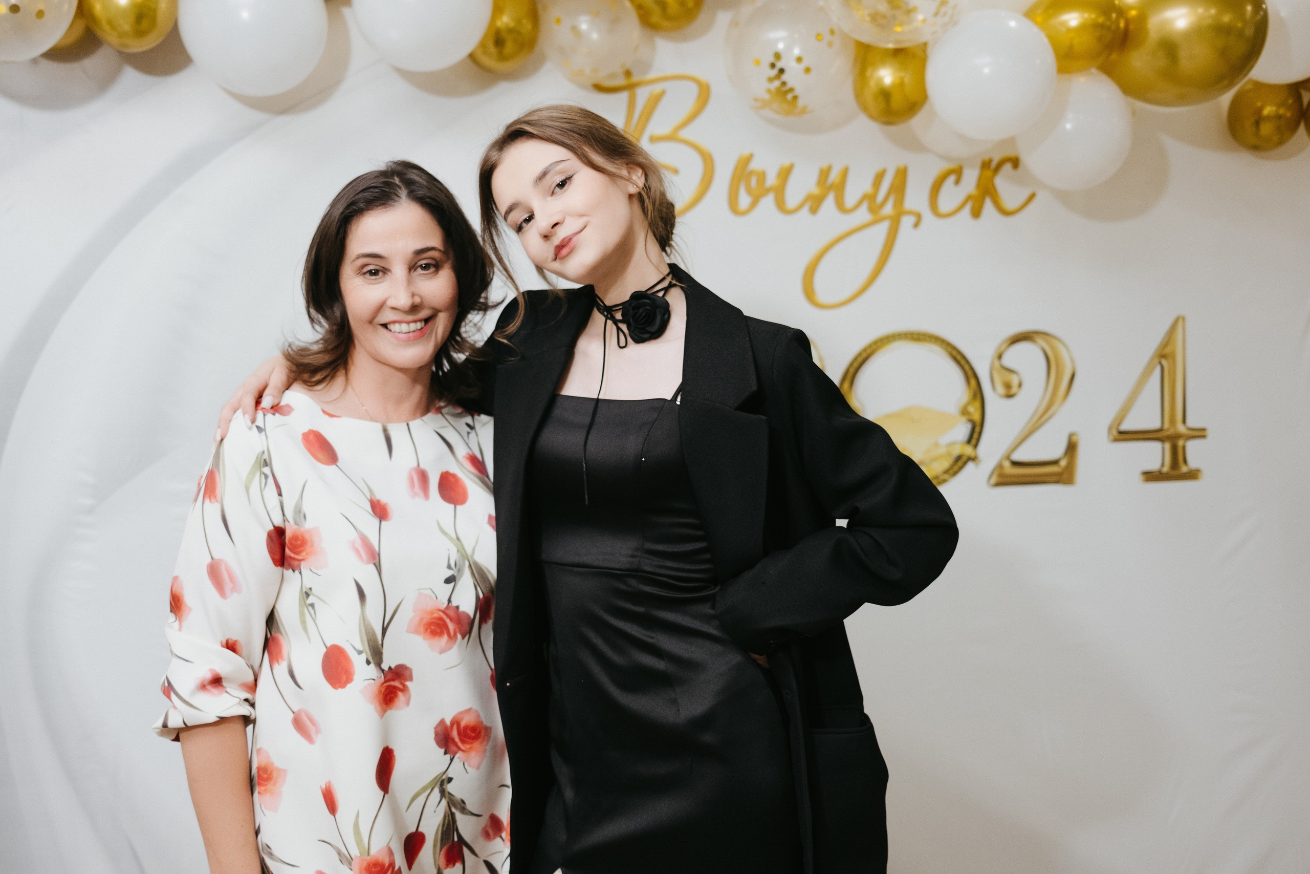 Выпускной 11 класс школы № 30. Свадебный и репортажной фотограф Денис Ожигин в Краснодаре и Краснодарском крае