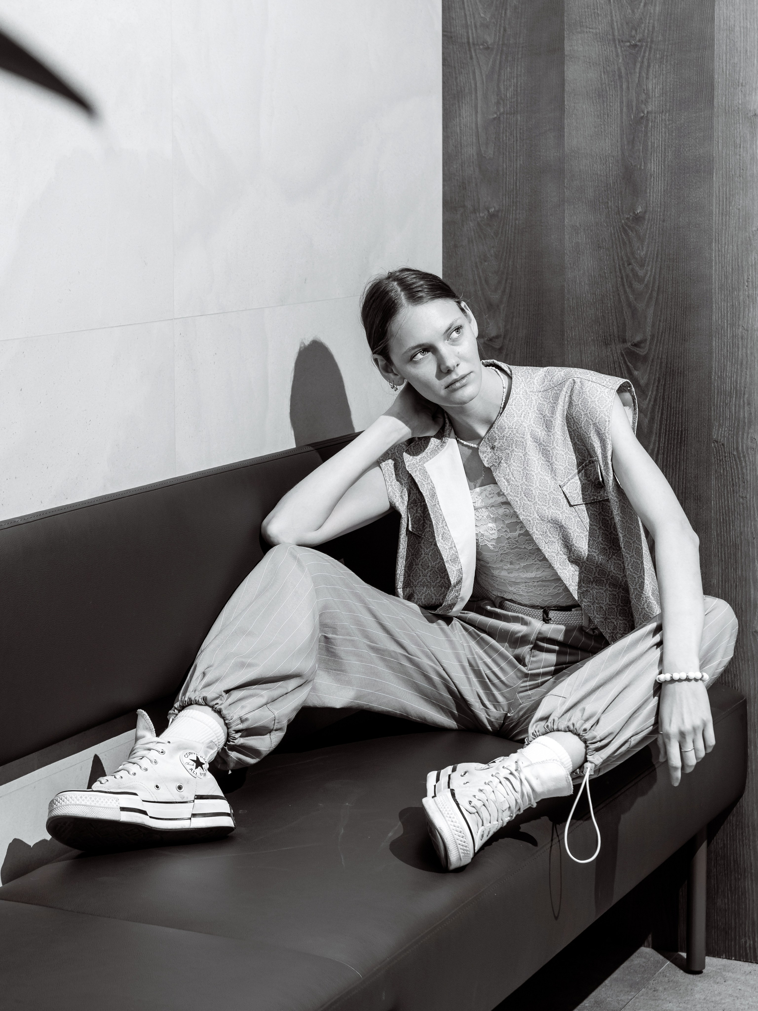 TONY CLOU. Съёмка в кофейне. Фотограф Виталий Хайлов, Екатеринбург