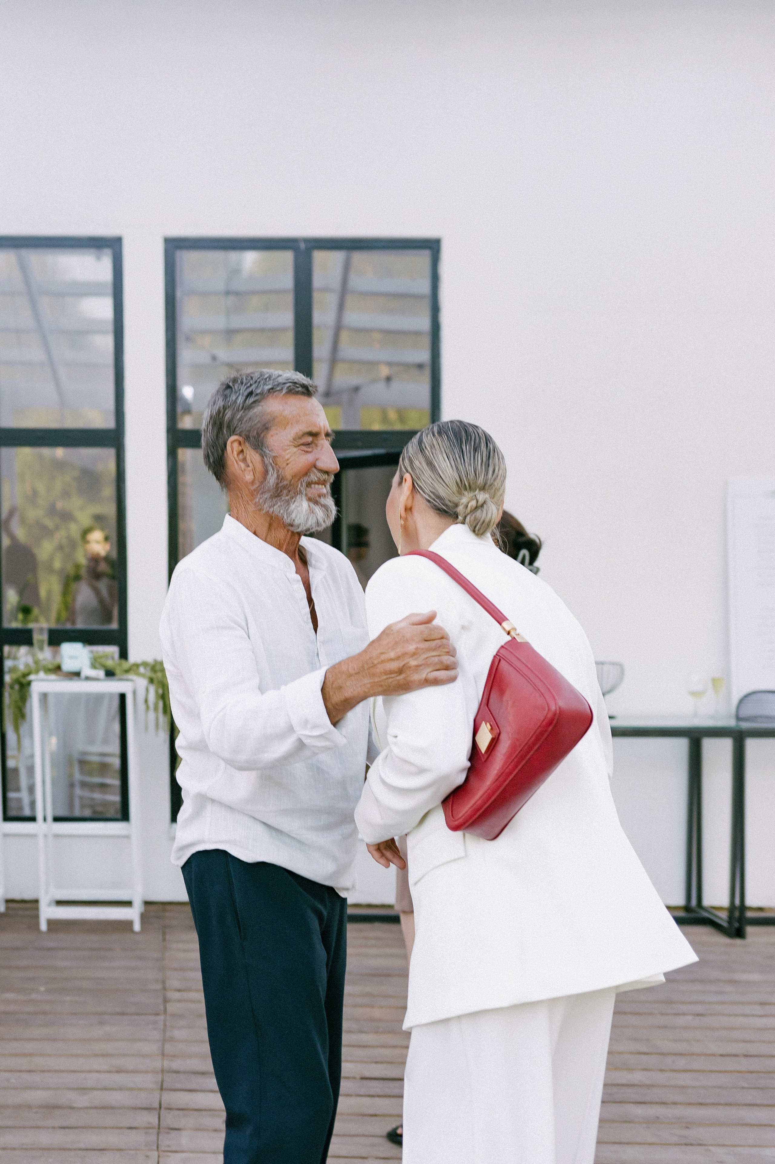 Плюс тридцать градусов на лужайке. Фотограф Андрей Куськало