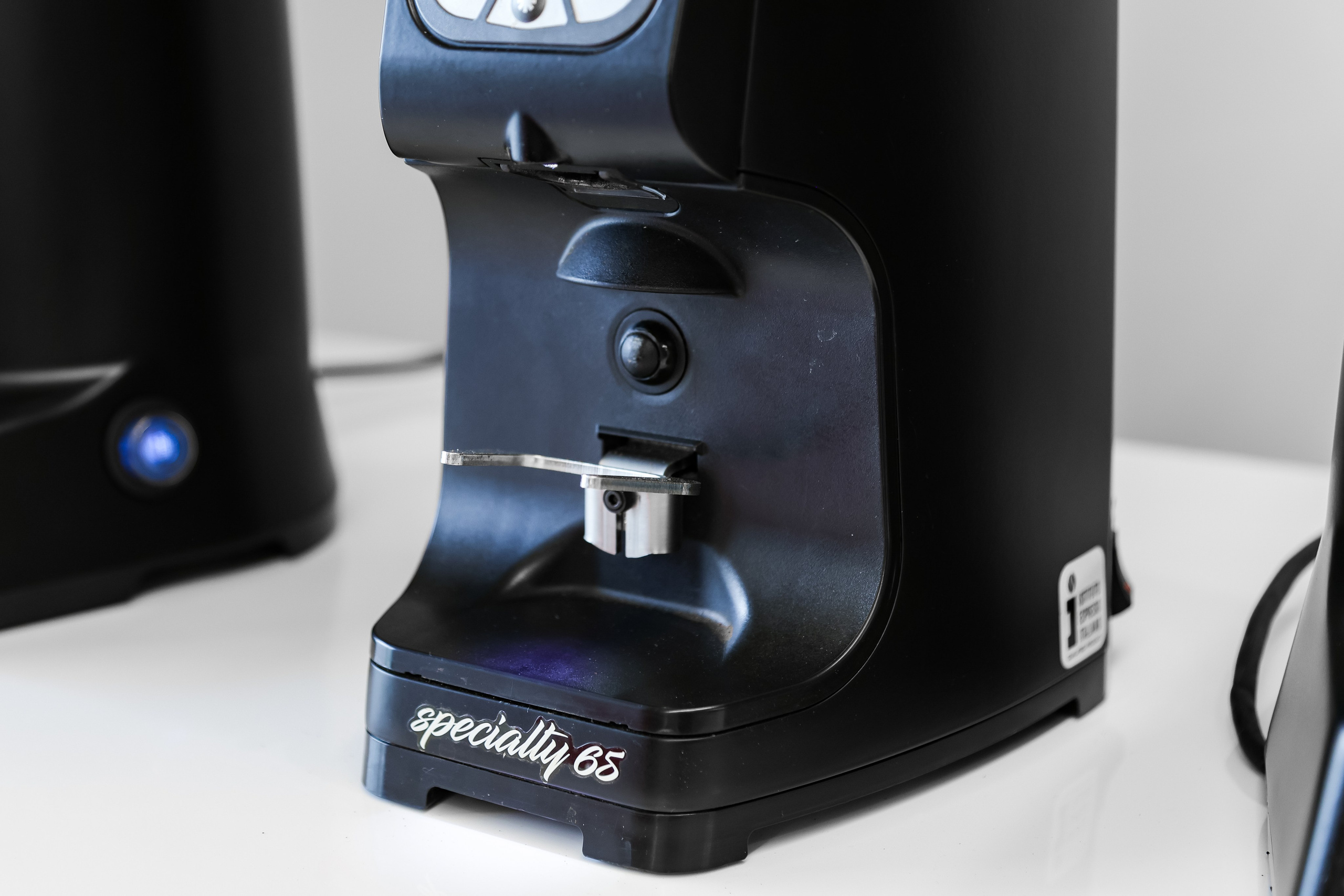 COFFEE MACHINES FOR MARKETPLACE. Mixturecaptures