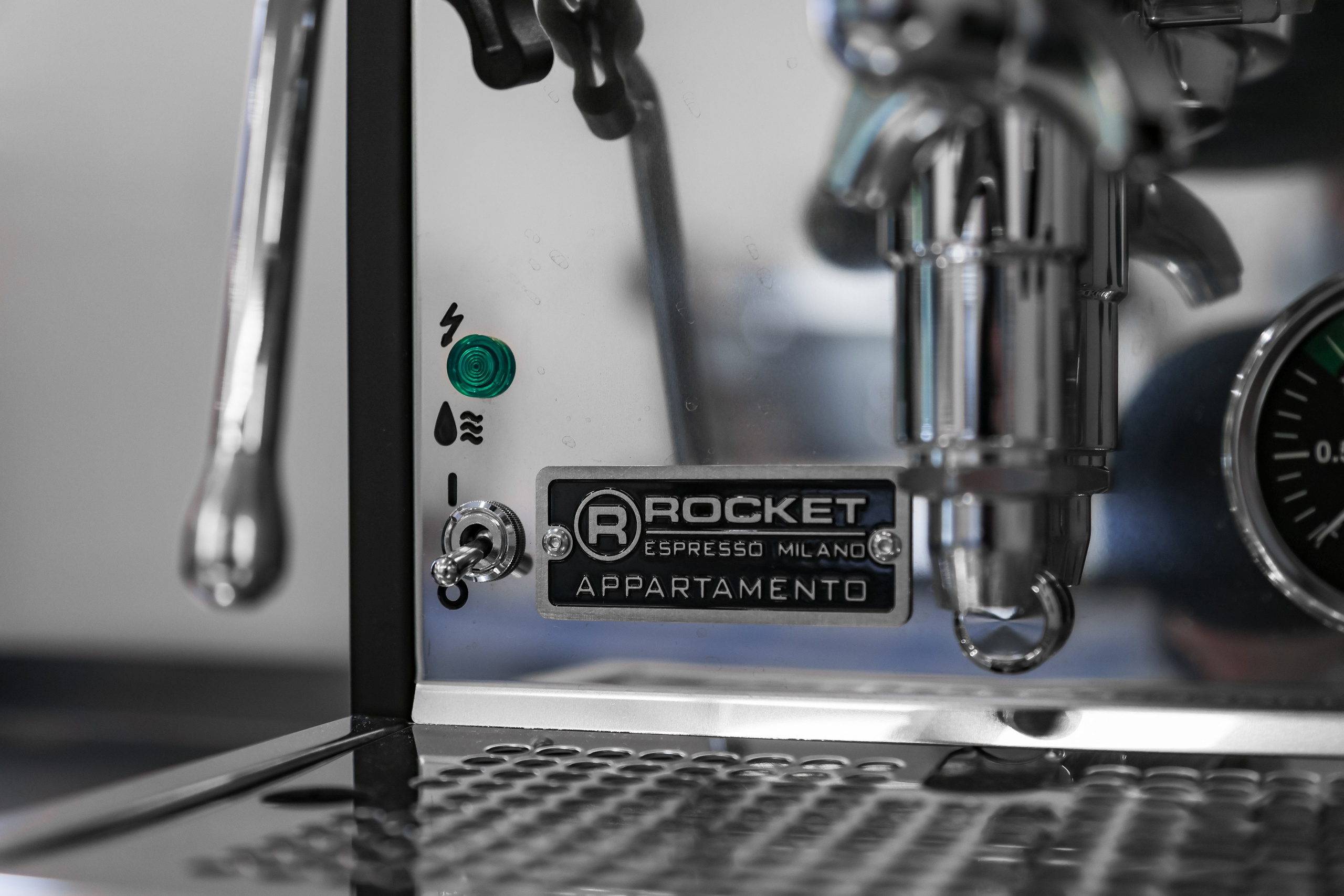 COFFEE MACHINES FOR MARKETPLACE. Mixturecaptures