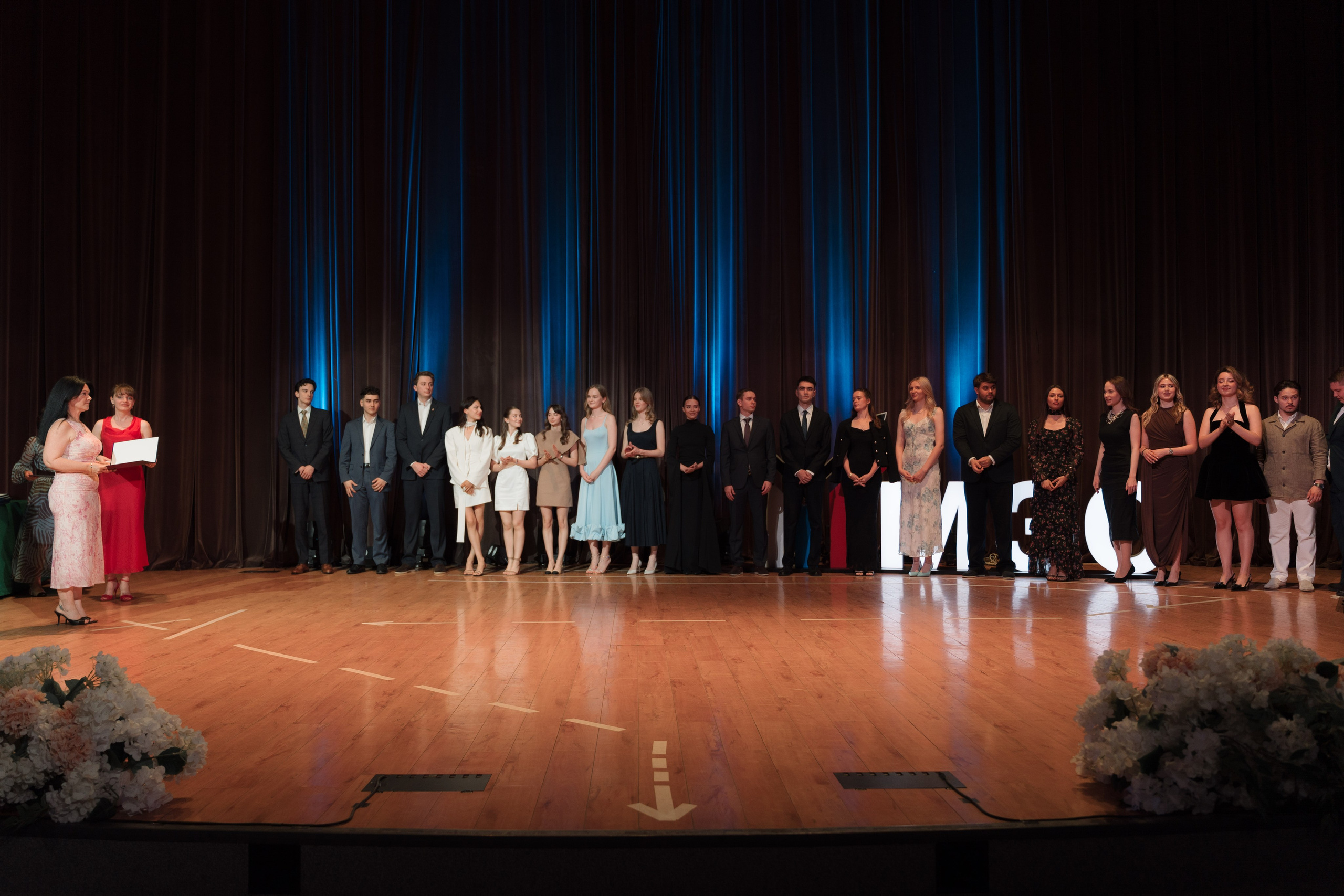 Вручение дипломов МЭО МГИМО / репортаж. Фоттéтика / фотоагентство в москве / фотограф москва