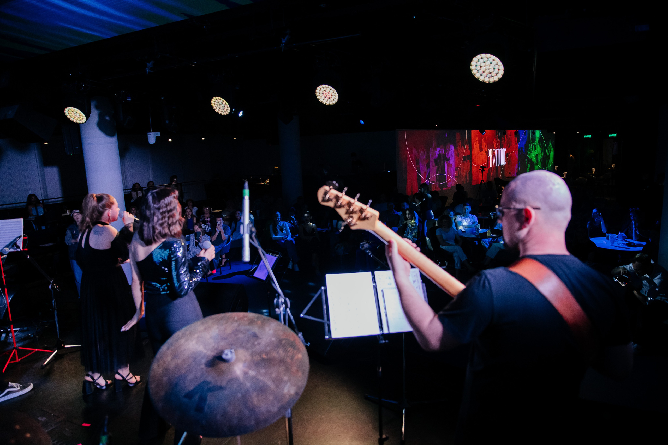 PRОГОЛОС ЕЛЬЦИН ЦЕНТР. Репортажный и портретный фотограф в Екатеринбурге Гизатуллин Марат