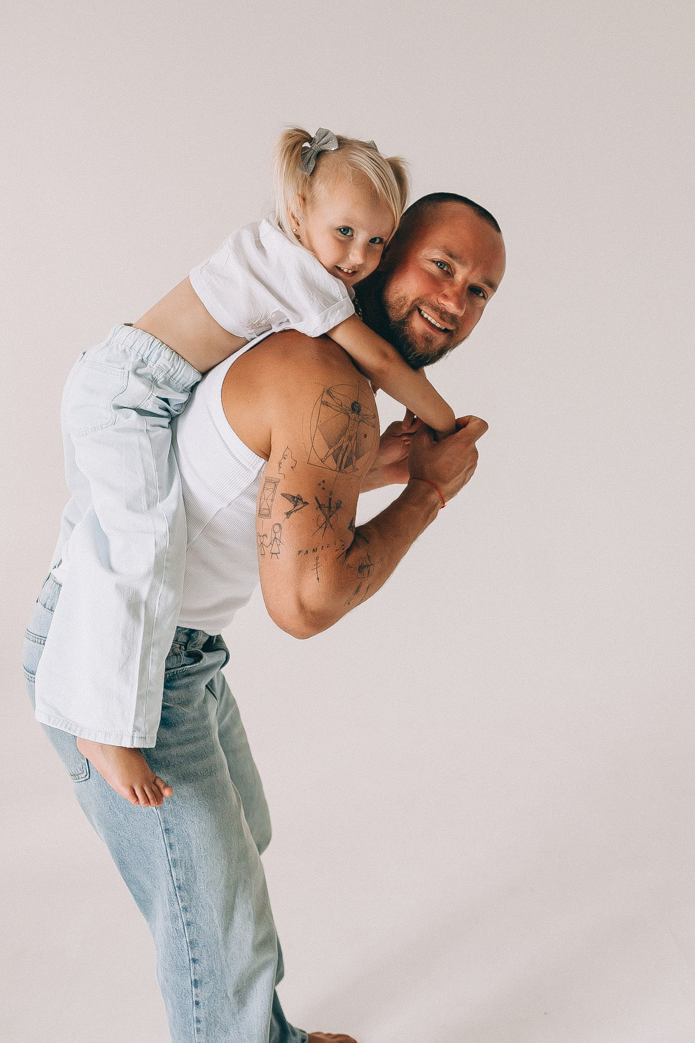 Артем Настя и Николь. Семейный фотограф в Волгодонске Краченцева Анна