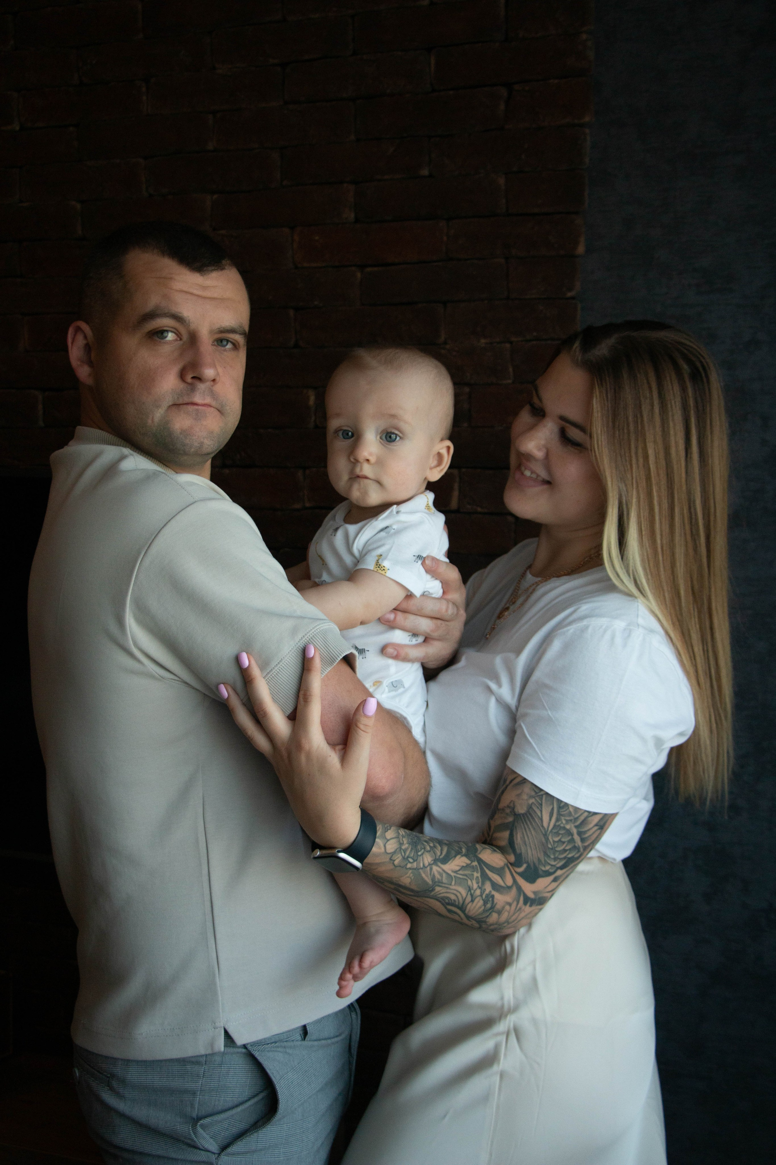 Артур, Вика и Роберт. Бережно сохраняю ваши чувства и истории на своих фотографиях