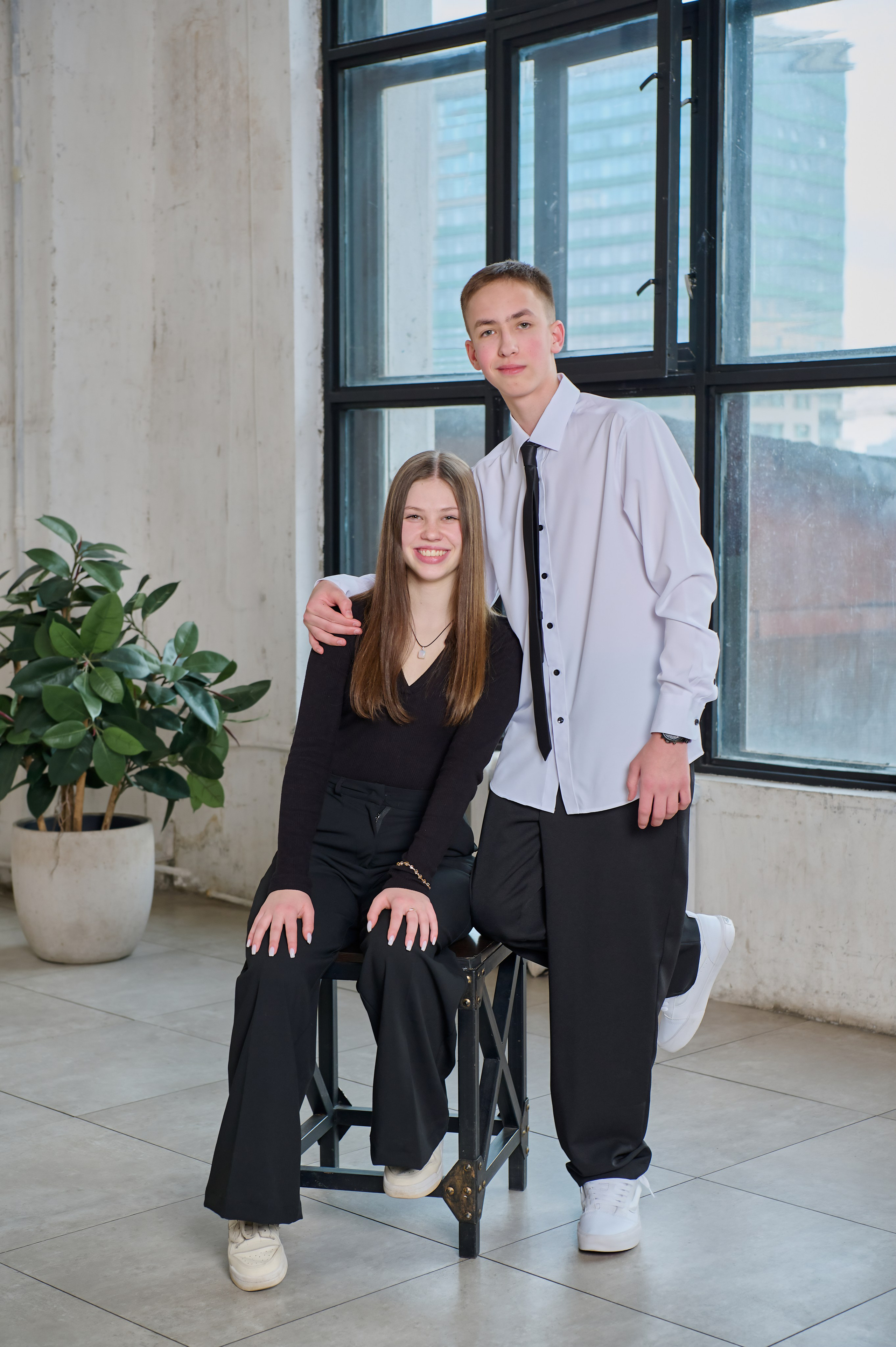 Пример фото выпускников в студии. Детский и семейный фотограф г. Москва Оксана Катаджи