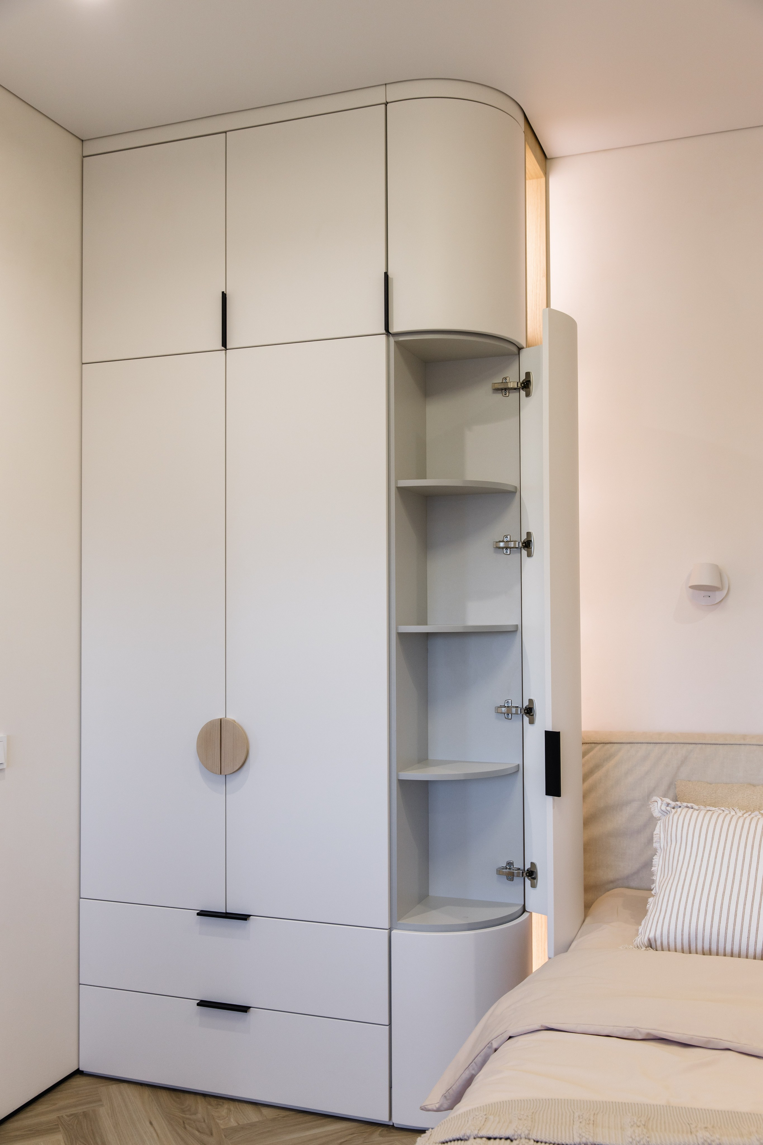 Rozalux. ГУДРУМ — Мебель на заказ в Томске | Кухни | Шкафы | Стулья и Столы