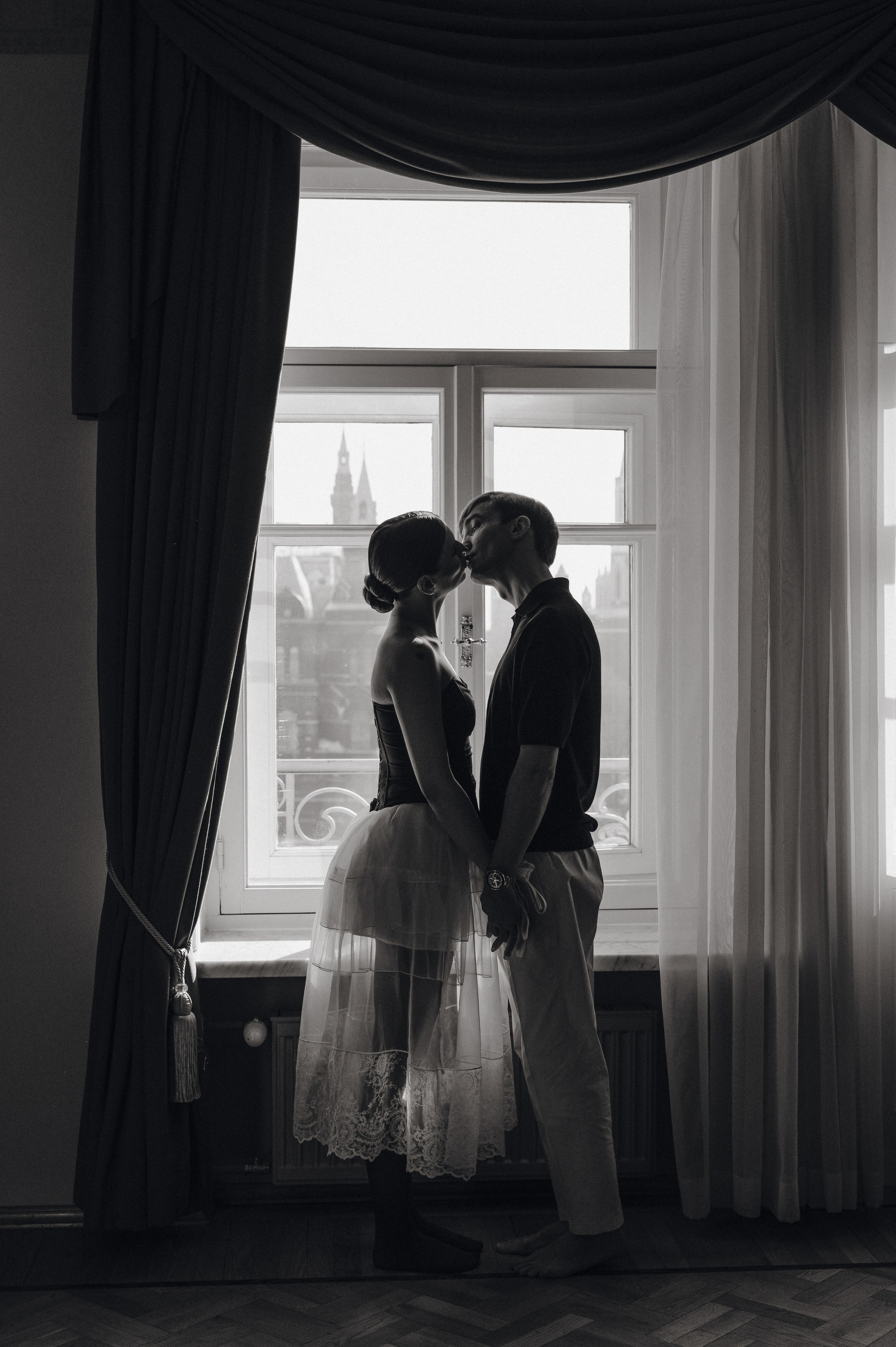 Дмитрий и Луиза. Гостиница Националь и ресторан Белуга. Свадебный фотограф Москва и Санкт-Петербург. Анастасия Чудина