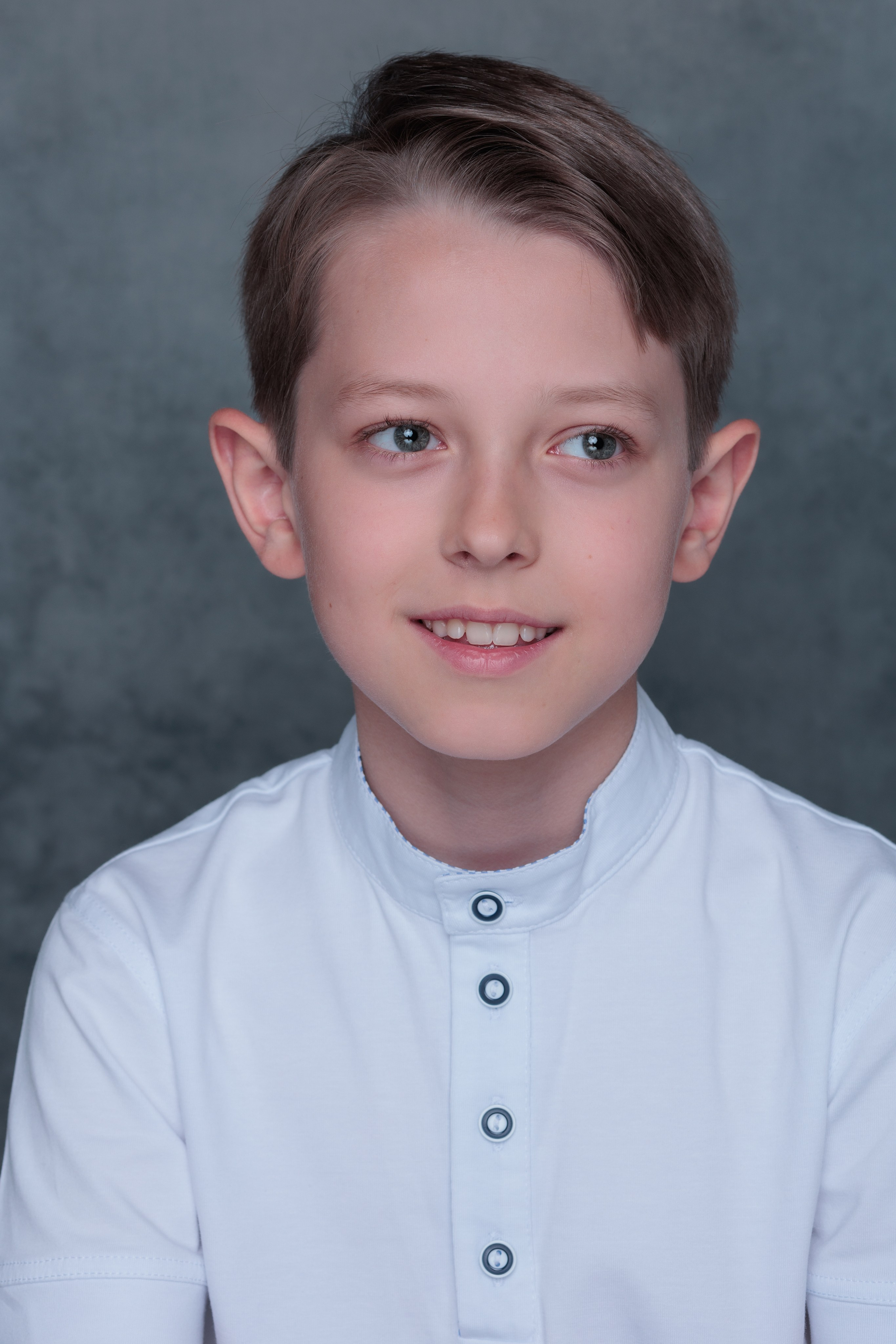 ЛЁША. Я фотограф из Москвы к Вашим услугам