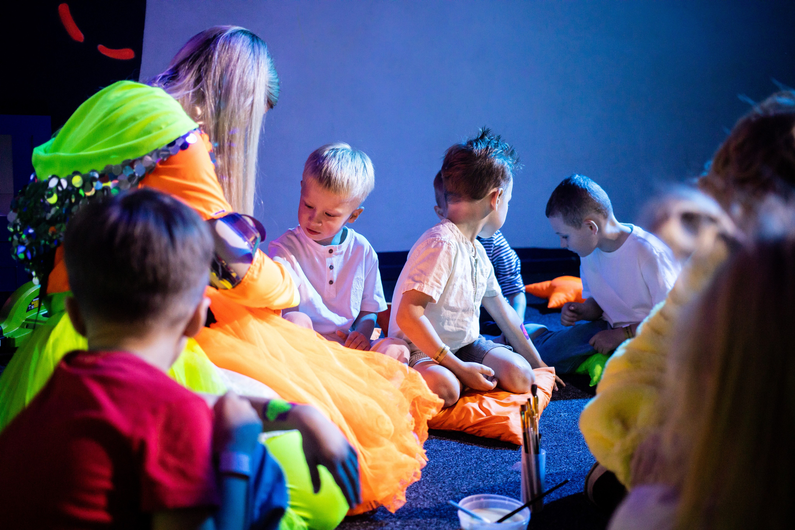 Марату 5. Фотографии с любовью