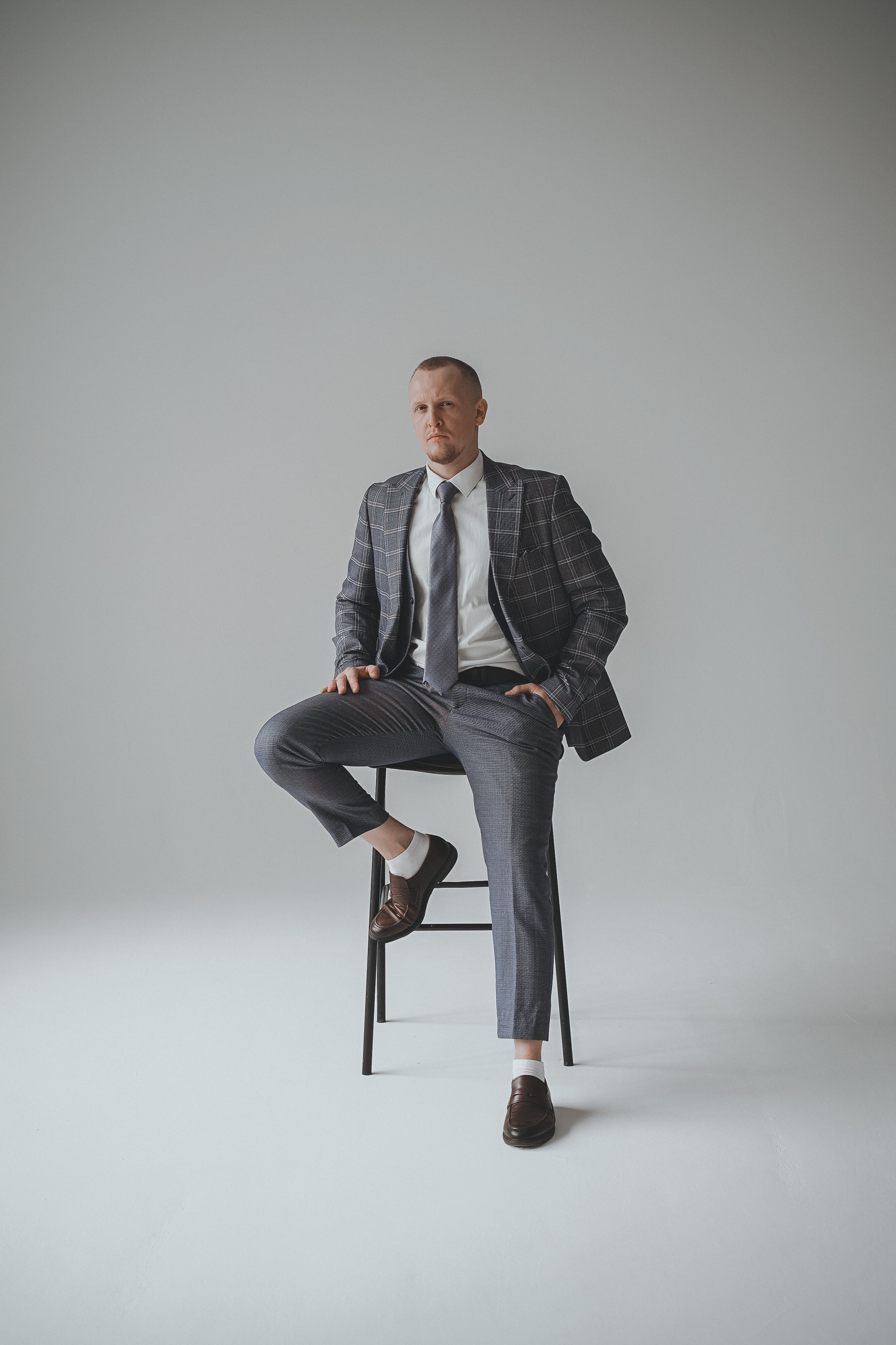 Ведущий Тимофей. Фотограф