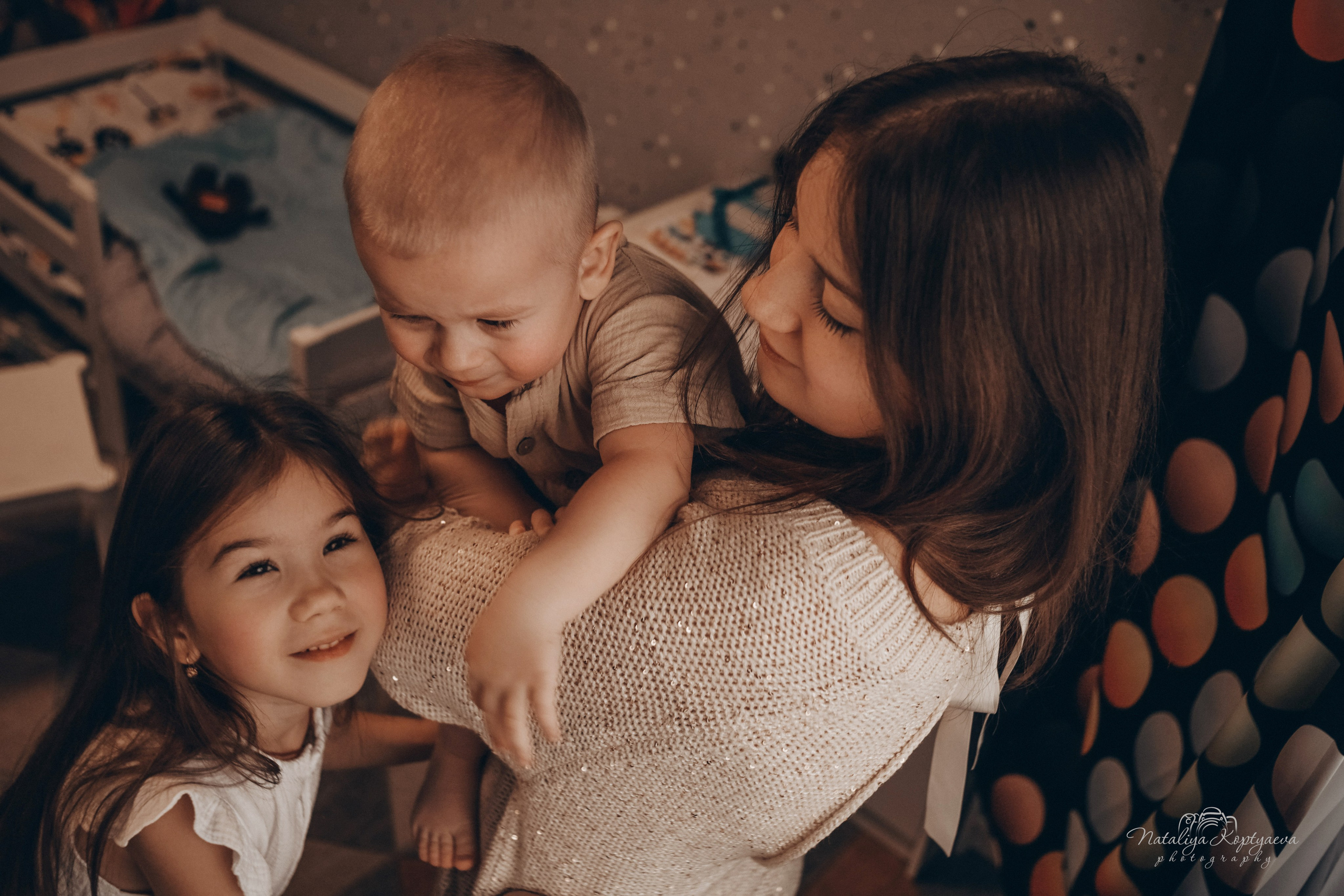 Семейная домашняя фотосессия Москва Марьино. Ретушь новорожденных, обучение ретуши новорожденных, Наталия Коптяева