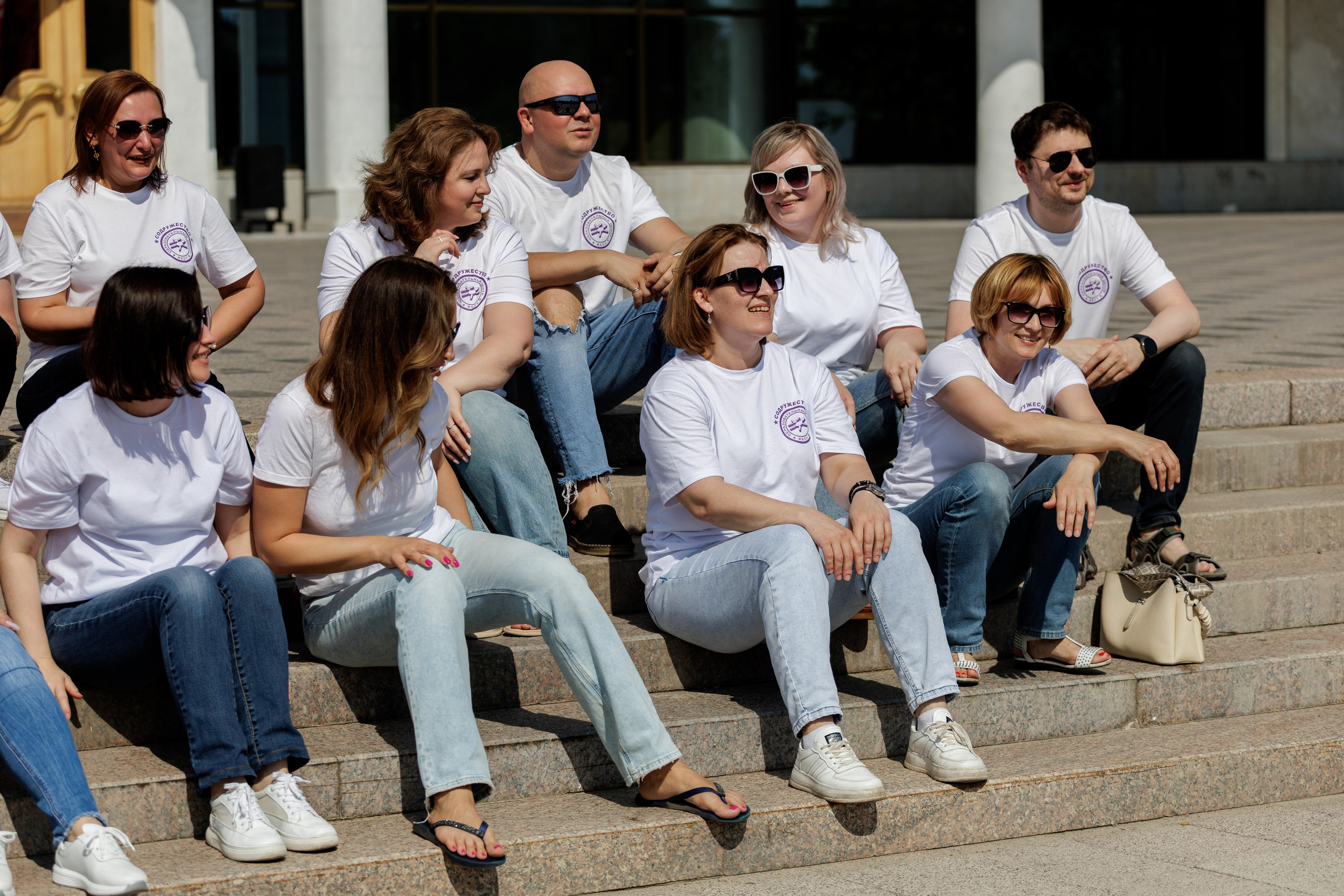 Репортажные фото съёмки клипа от родителей выпускникам. Свадебный фотограф в Воронеже Александр Работкин