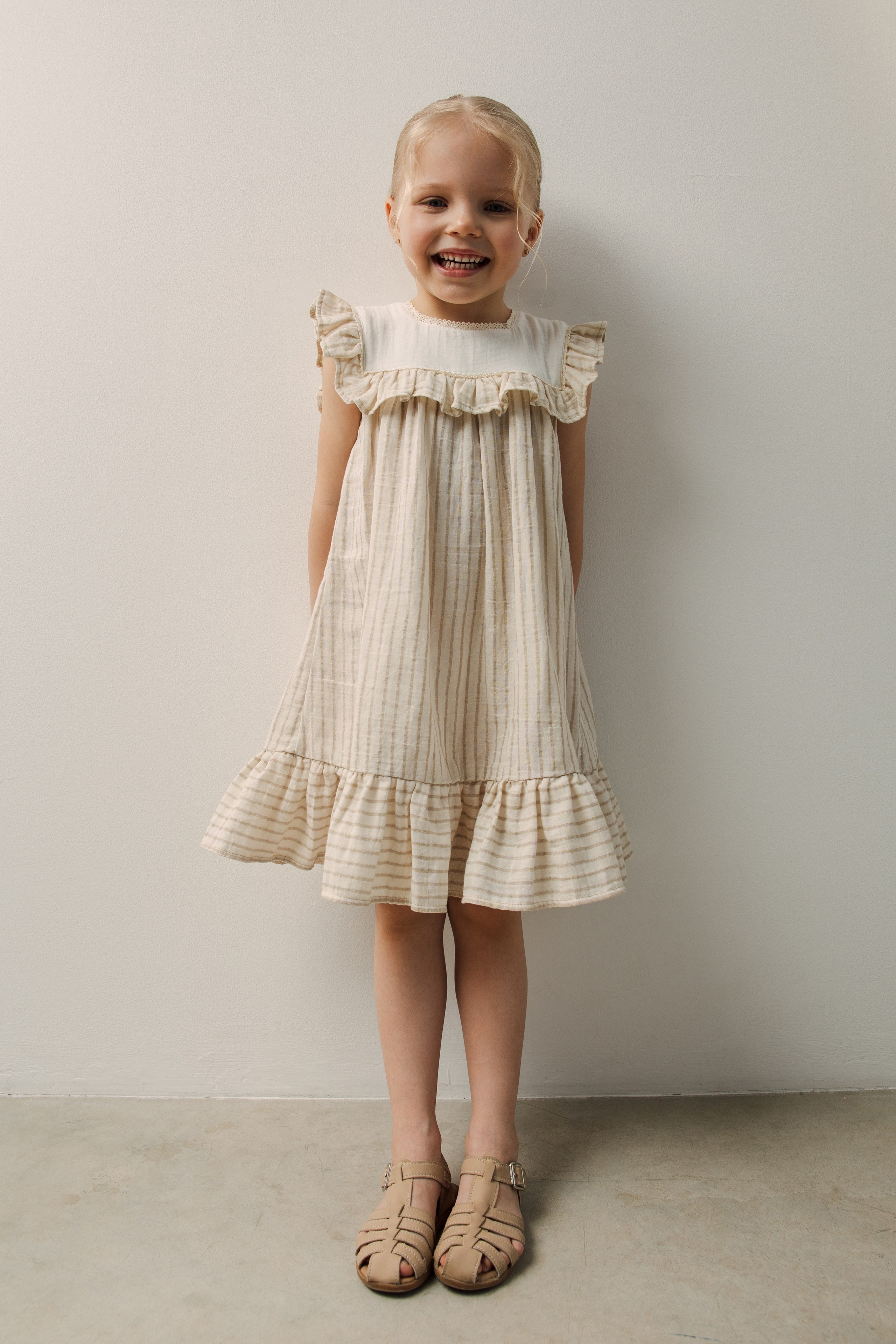 Лукбук для бренда одежды, детская одежда gnga. Фотограф в Санкт-Петербурге и Москве