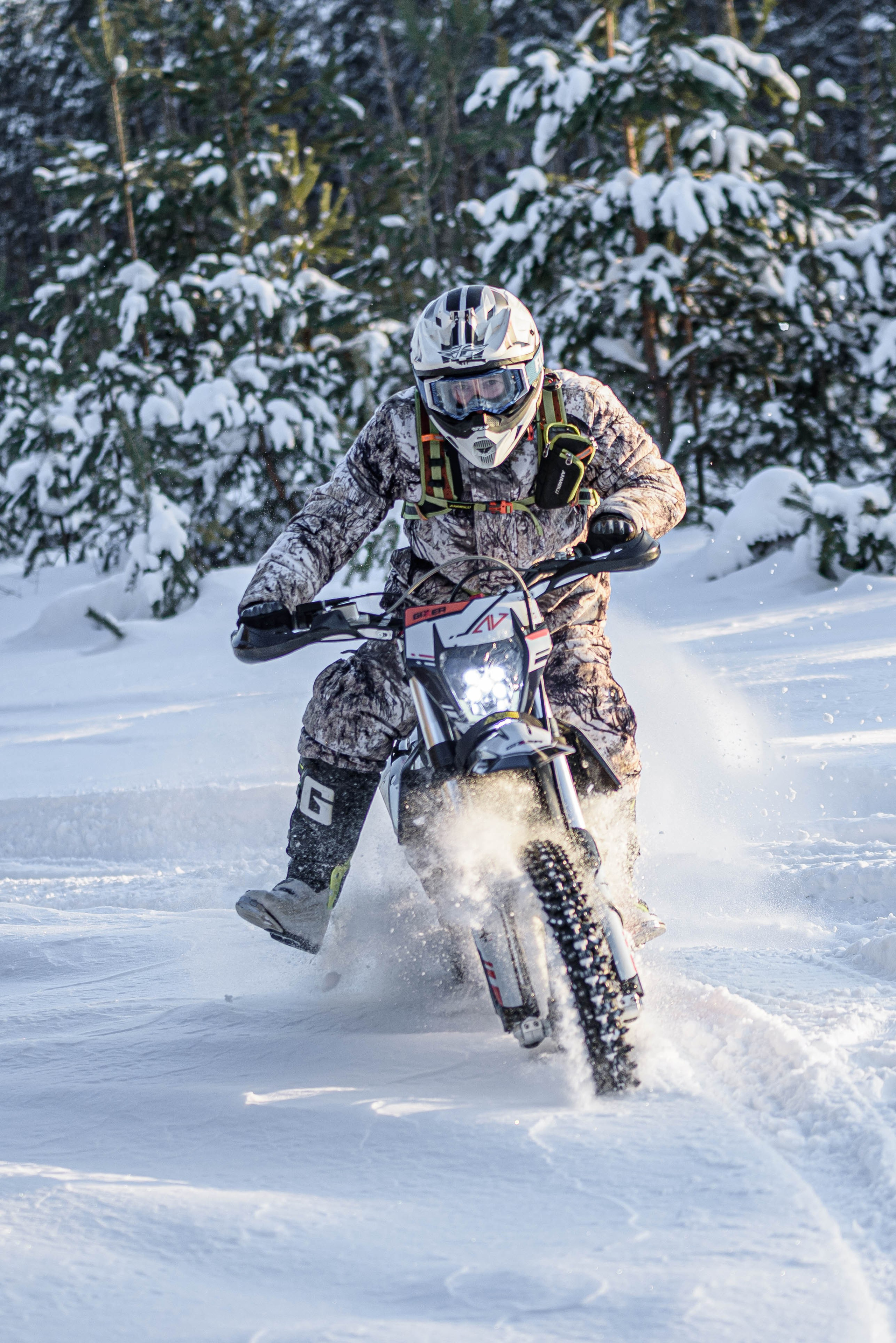 Дима. Зимний прохват. Мотофотограф в Нижнем Новгороде Динара Зуйкова