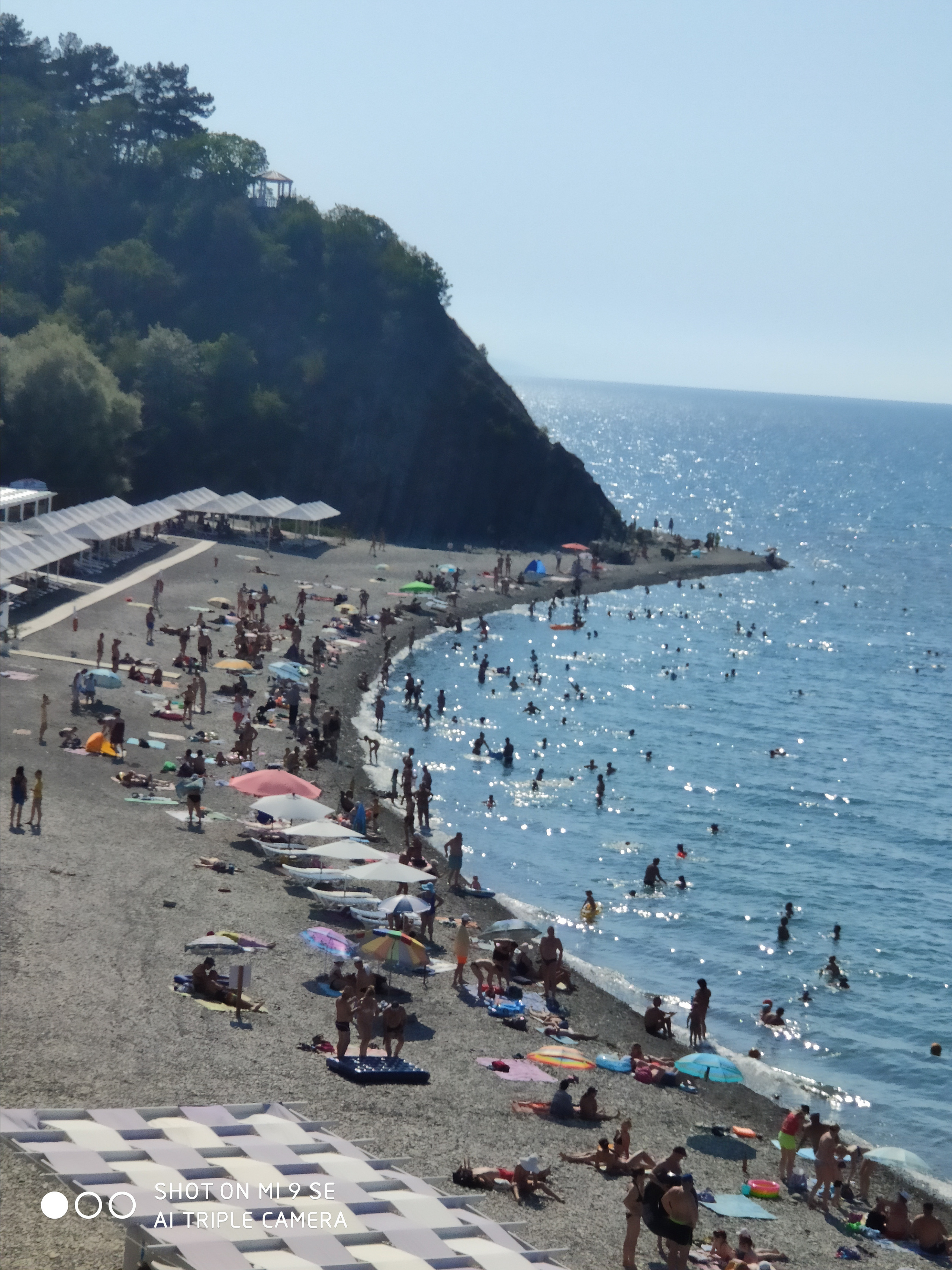 пляж в летний сезон