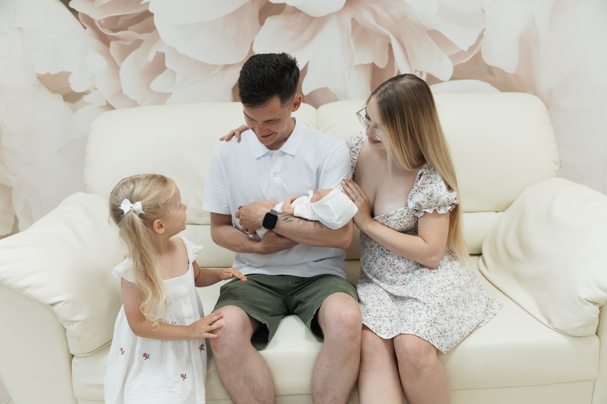 Фотограф на выписку из роддома Краснодар. Детский и семейный фотограф в Краснодаре и в станице Елизаветинская Олеся Стаценко