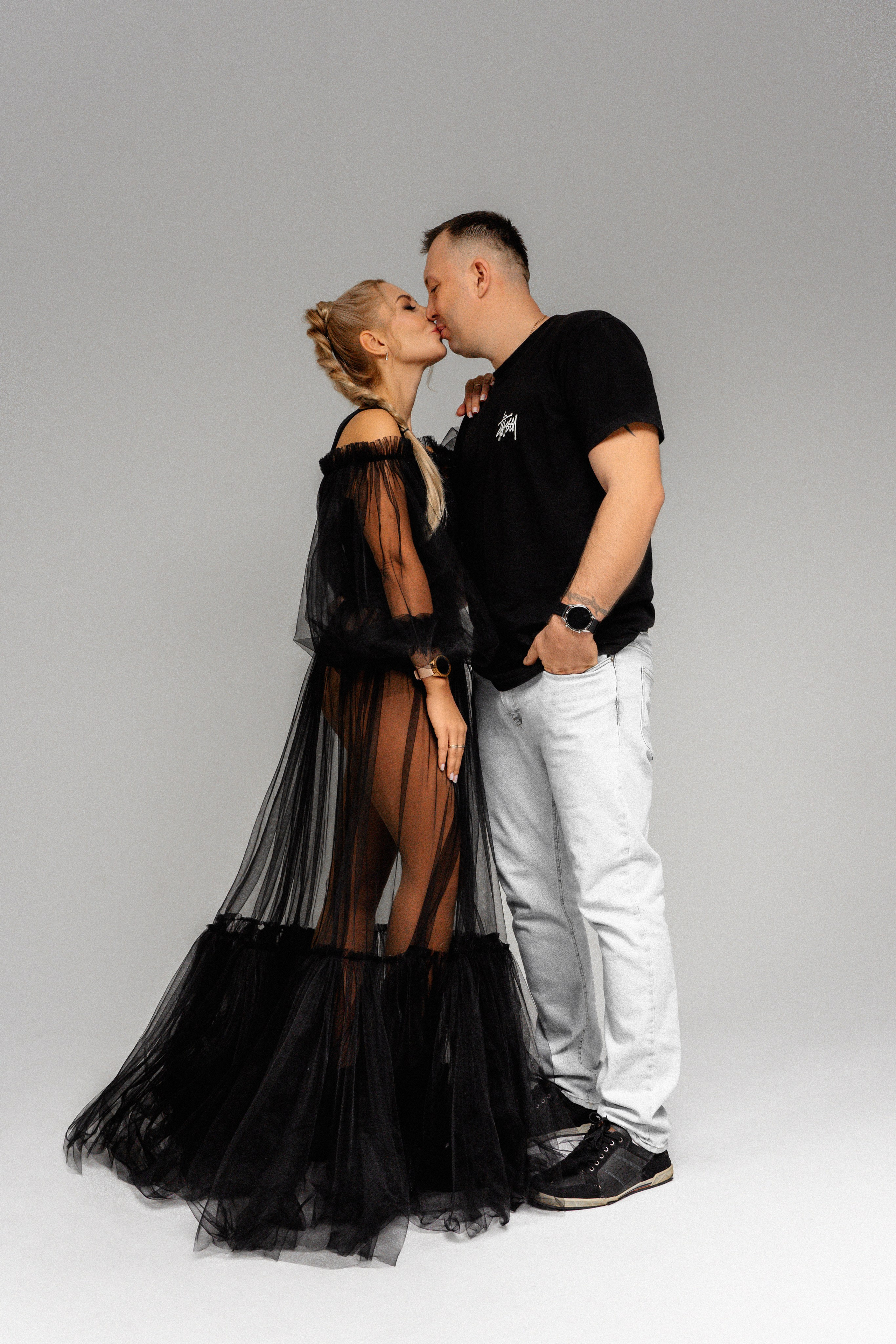 Магия семейных кадров в уютной студии. Ваш семейный фотограф в Минске — Вика Трегубова