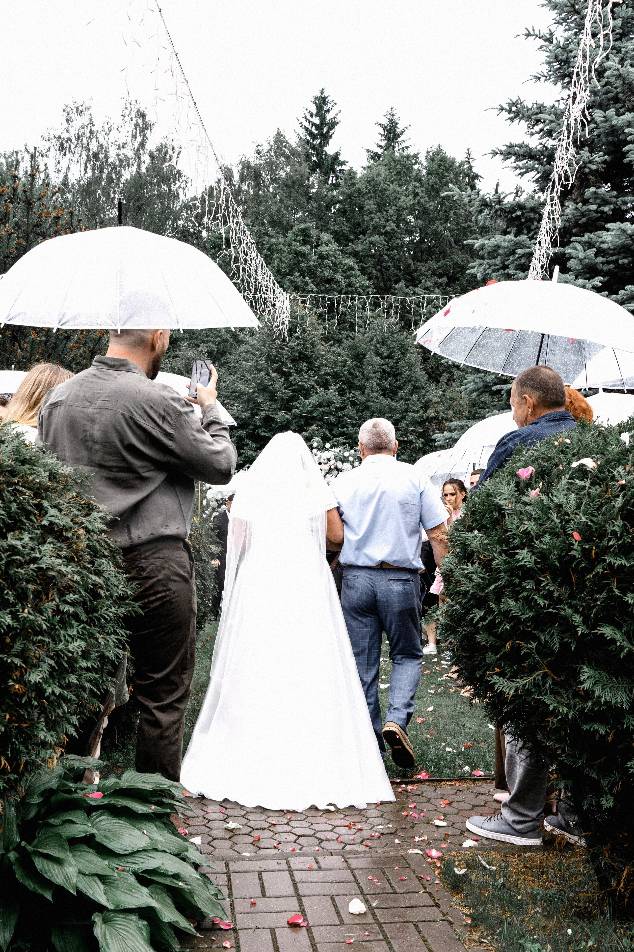 Утро невесты и торжественная церемония: праздничная фотосессия. Ваш семейный фотограф в Минске — Вика Трегубова