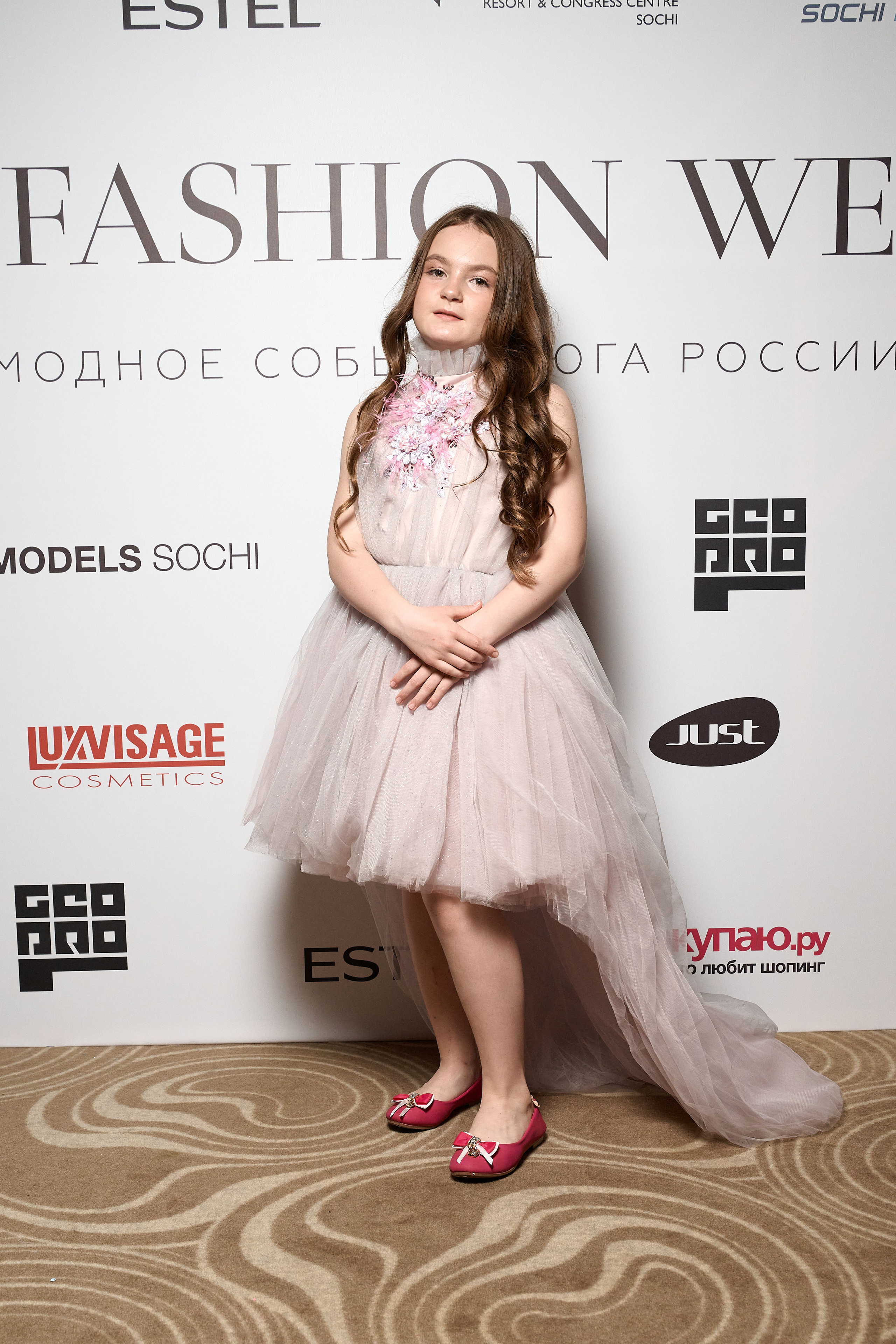 Есипова Ангелина Александровна база моделей