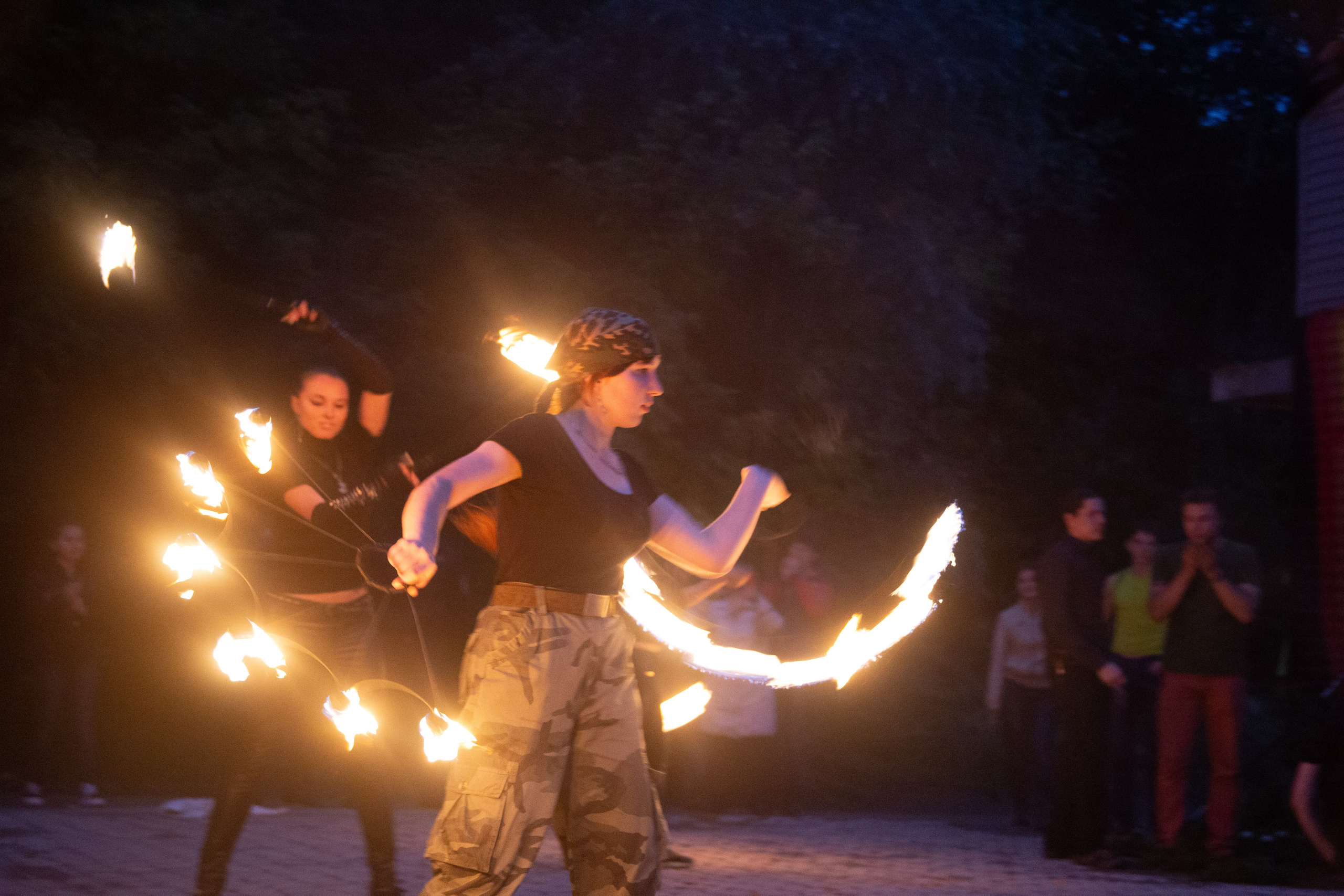 Огненное шоу в Перми. Фотограф Никита Попов. Фотограф Пермь. Фотосессия в фотостудии Перми и на свежем воздухе