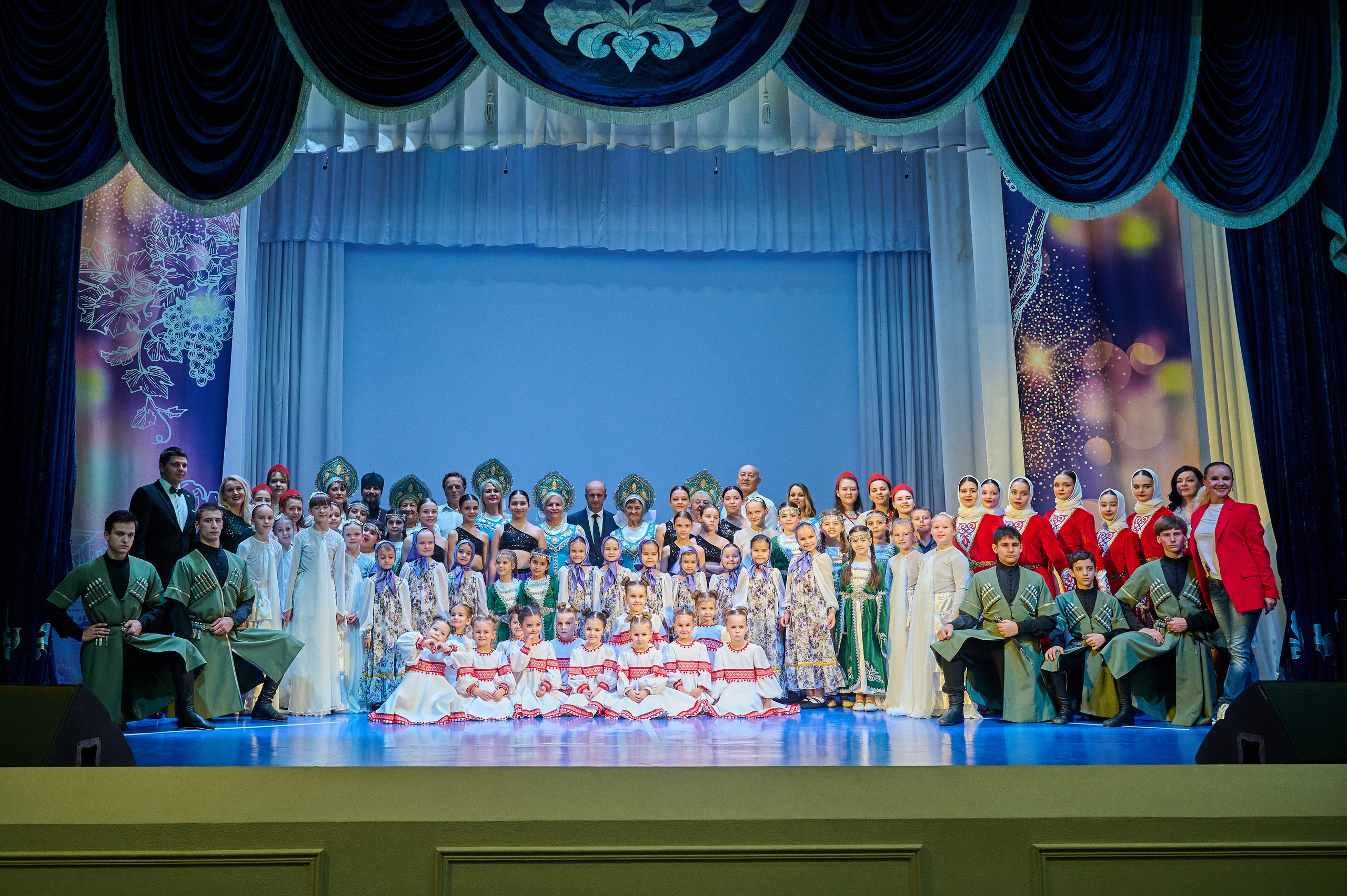 День матери Марьина Роща. Жизнь курорта Кабардинка в фотографиях