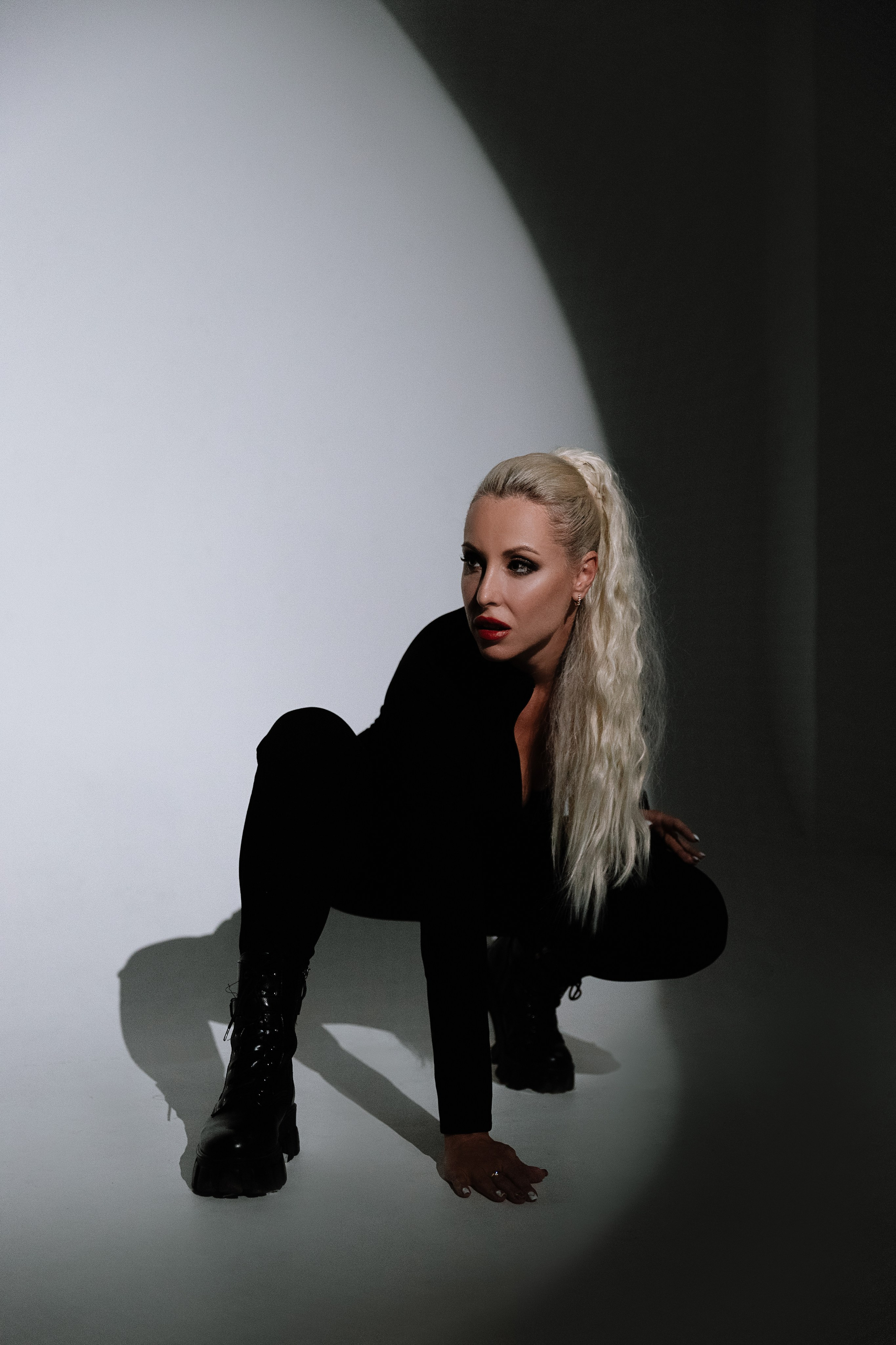 фотосессия с масками гобо, маски Гобо, маски, фотосессия в студии, фотограф в Москве, фотограф в Орехово-Зуево, фотограф в Балашихе, фотограф в Железнодорожном 