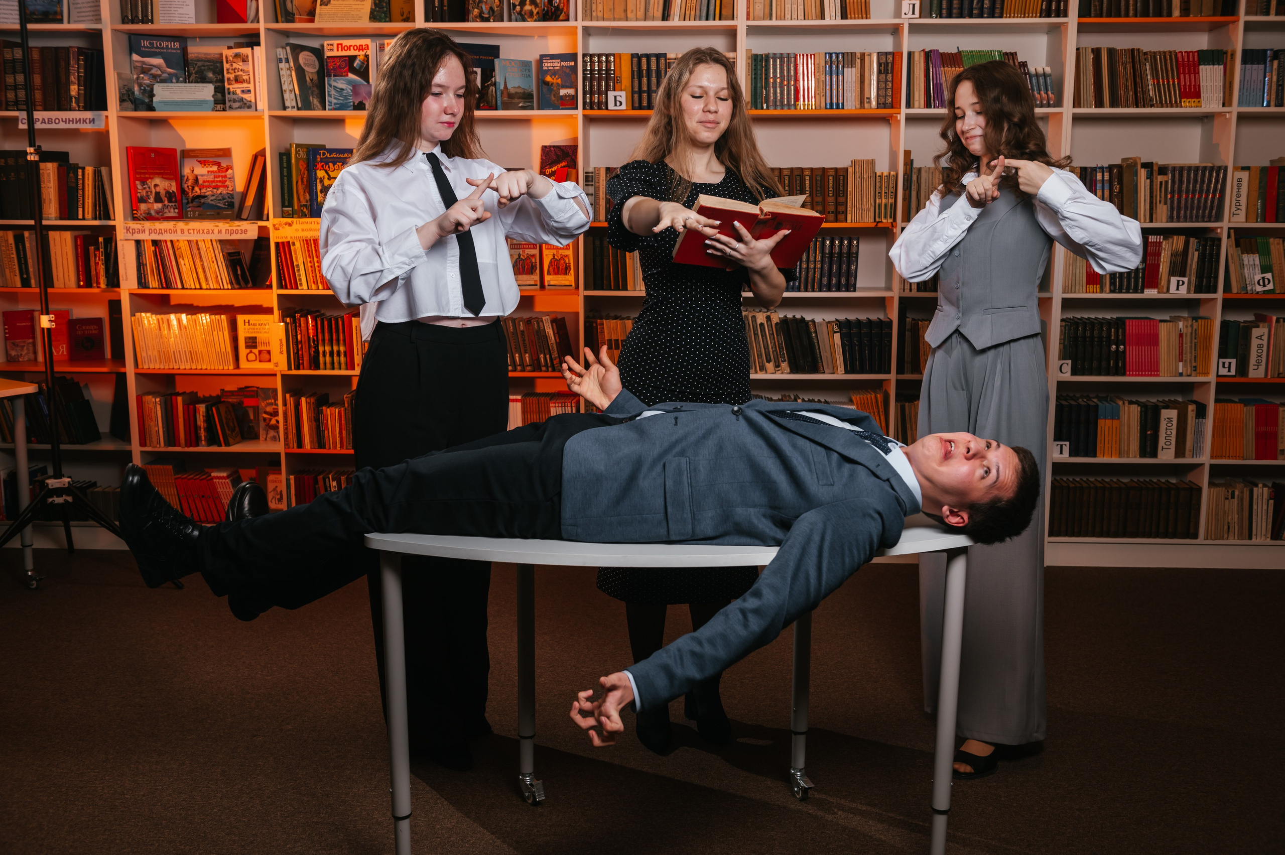 Старшие классы. Современные выпускные альбомы в Новосибирске