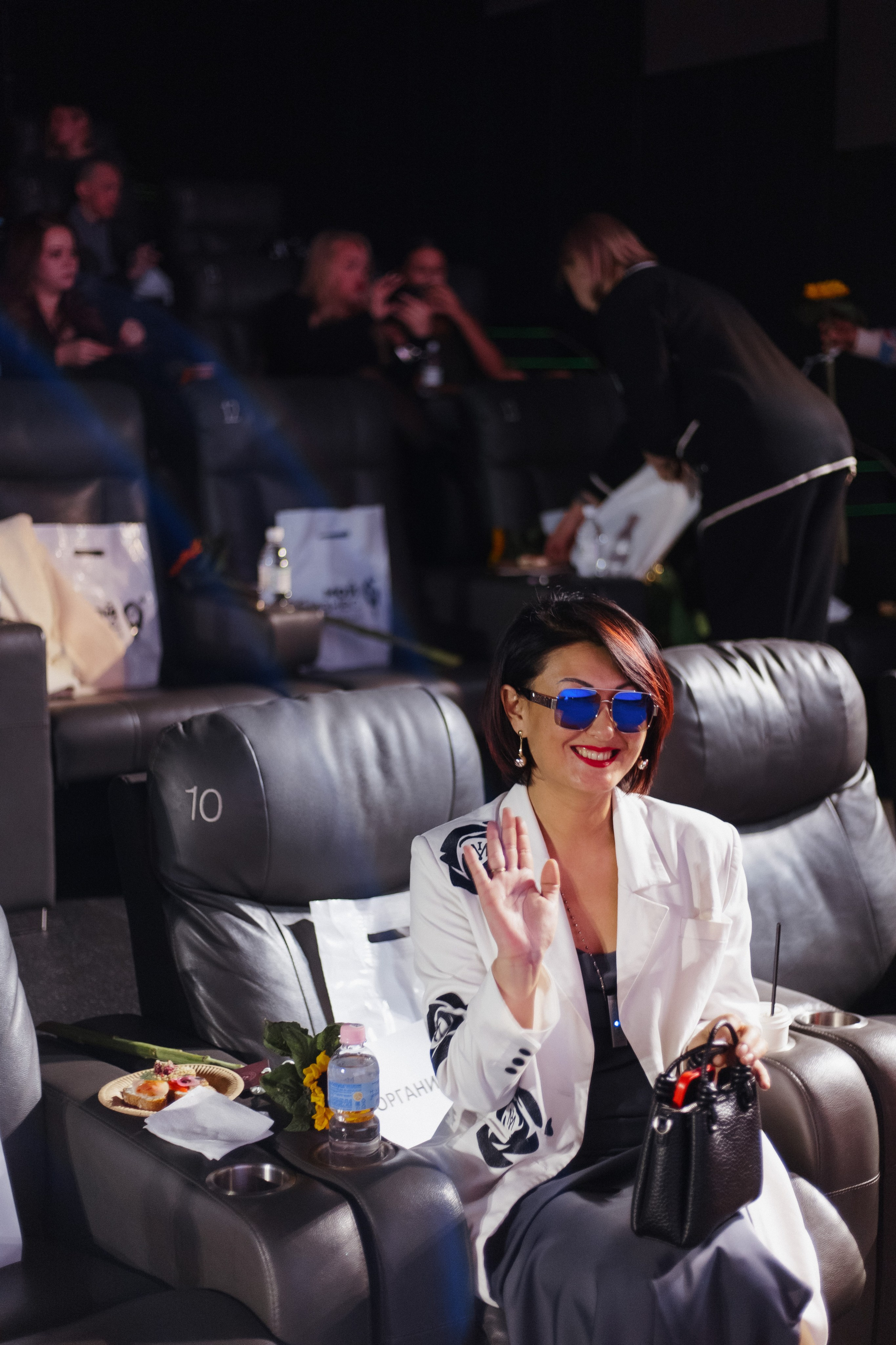 ФЭШН КОНФА. СВОИ. ФОТООТЧЕТЫ-СОБЫТИЯ-МЕСТА