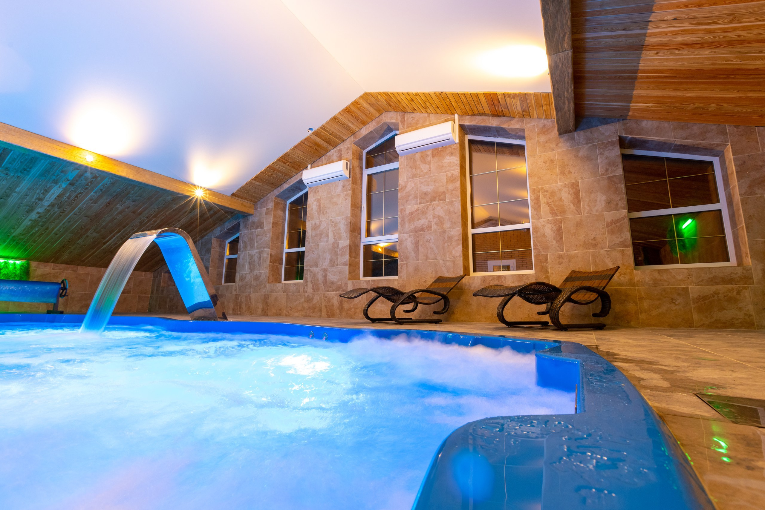 Большая Тросна вечером и новый бассейный комплекс. Фотограф в Туле Крупский АнДРей. Фотостудия «КАДР71» в Туле