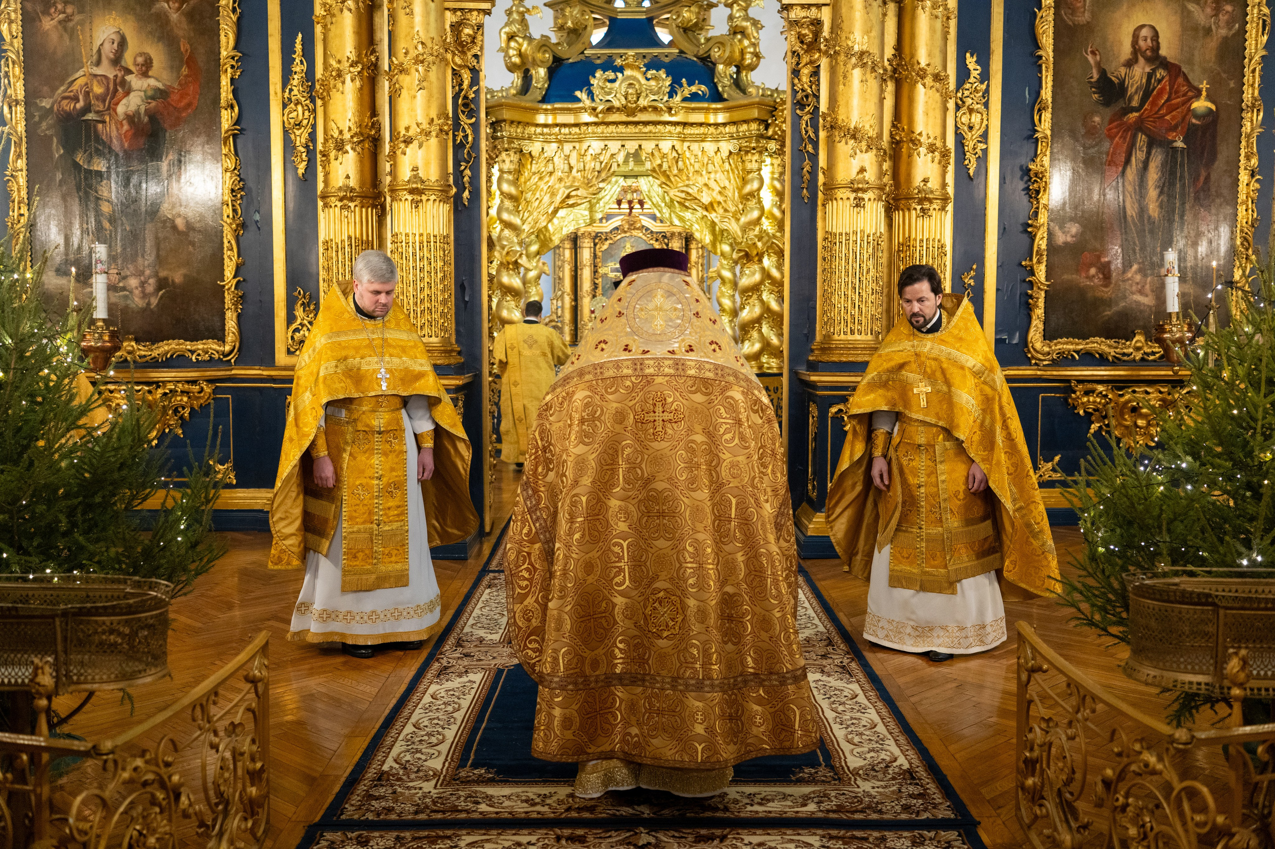 Неделя 30-я по Пятидесятнице, пред Рождеством Христовым, святых отец. Предпразднство Рождества Христова. Вмц. Анастасии Узорешительницы. НИКОЛО-БОГОЯВЛЕНСКИЙ МОРСКОЙ СОБОР