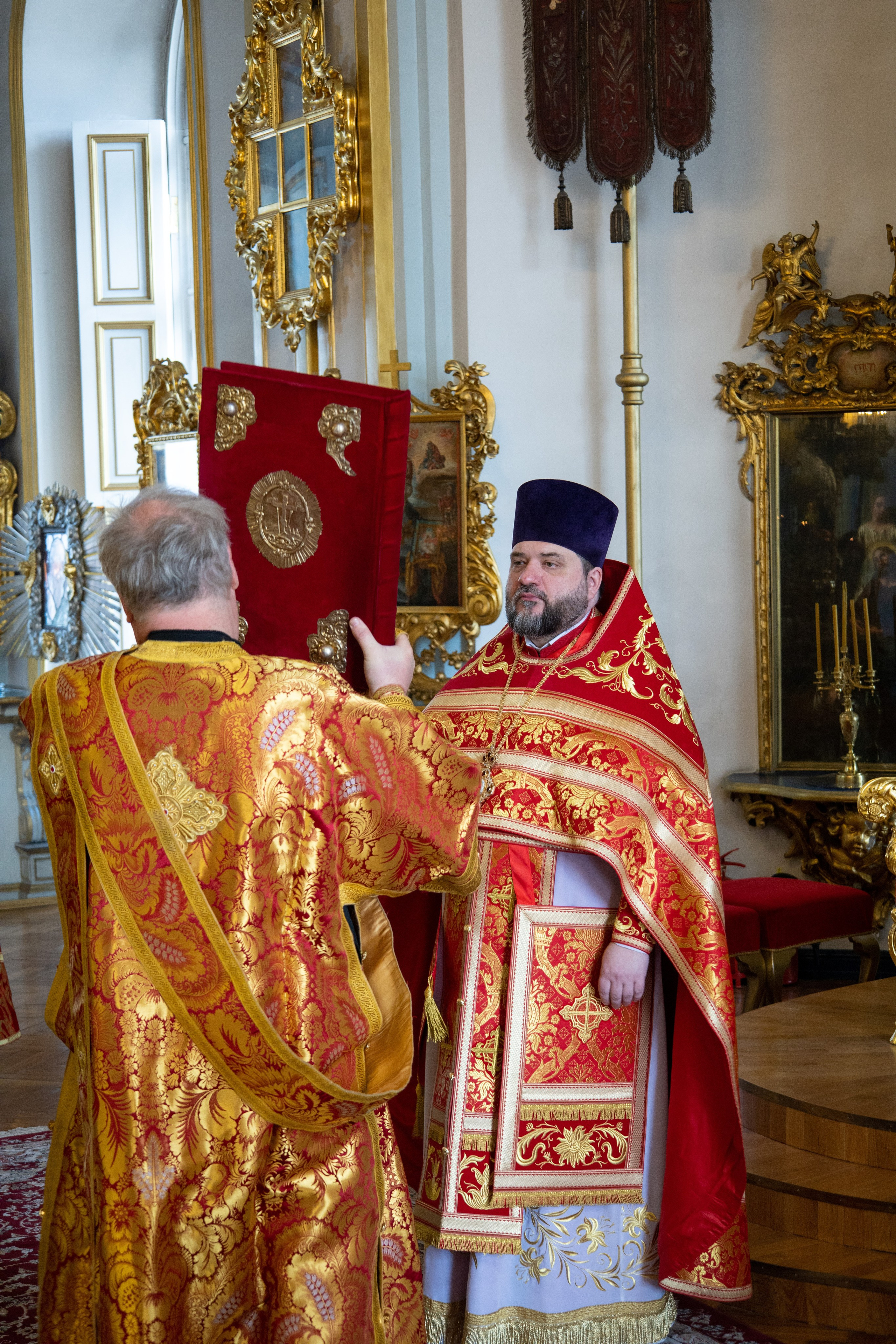 НЕДЕЛЯ 3-Я ПО ПАСХЕ, СВЯТЫХ ЖЕН-МИРОНОСИЦ. НИКОЛО-БОГОЯВЛЕНСКИЙ МОРСКОЙ СОБОР