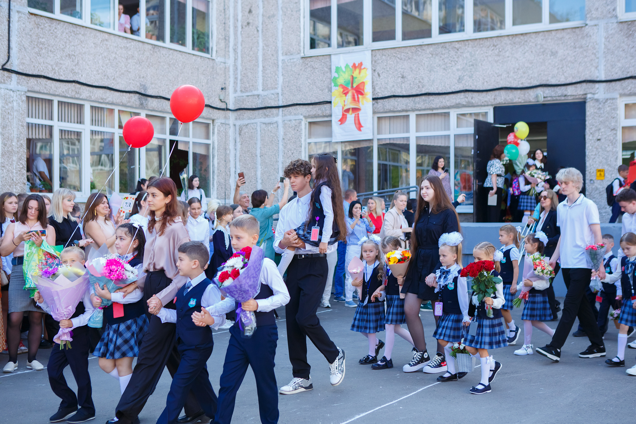 1 СЕНТЯБРЯ 2023Г. «ПЕРВЫЙ РАЗ В ПЕРВЫЙ КЛАСС». Школьный фотограф Наталья Егорова