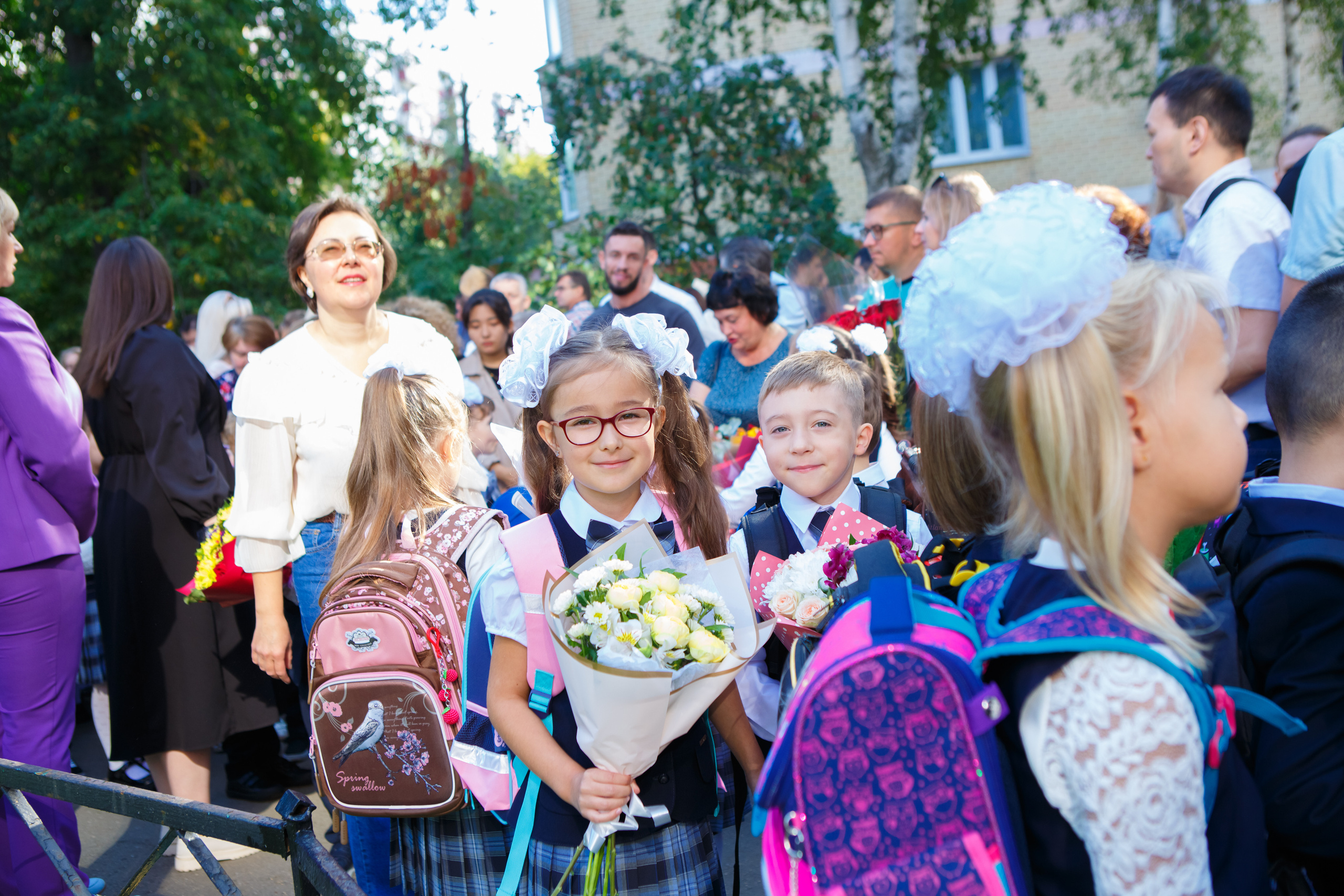 1 СЕНТЯБРЯ 2023Г. «ПЕРВЫЙ РАЗ В ПЕРВЫЙ КЛАСС». Школьный фотограф Наталья Егорова