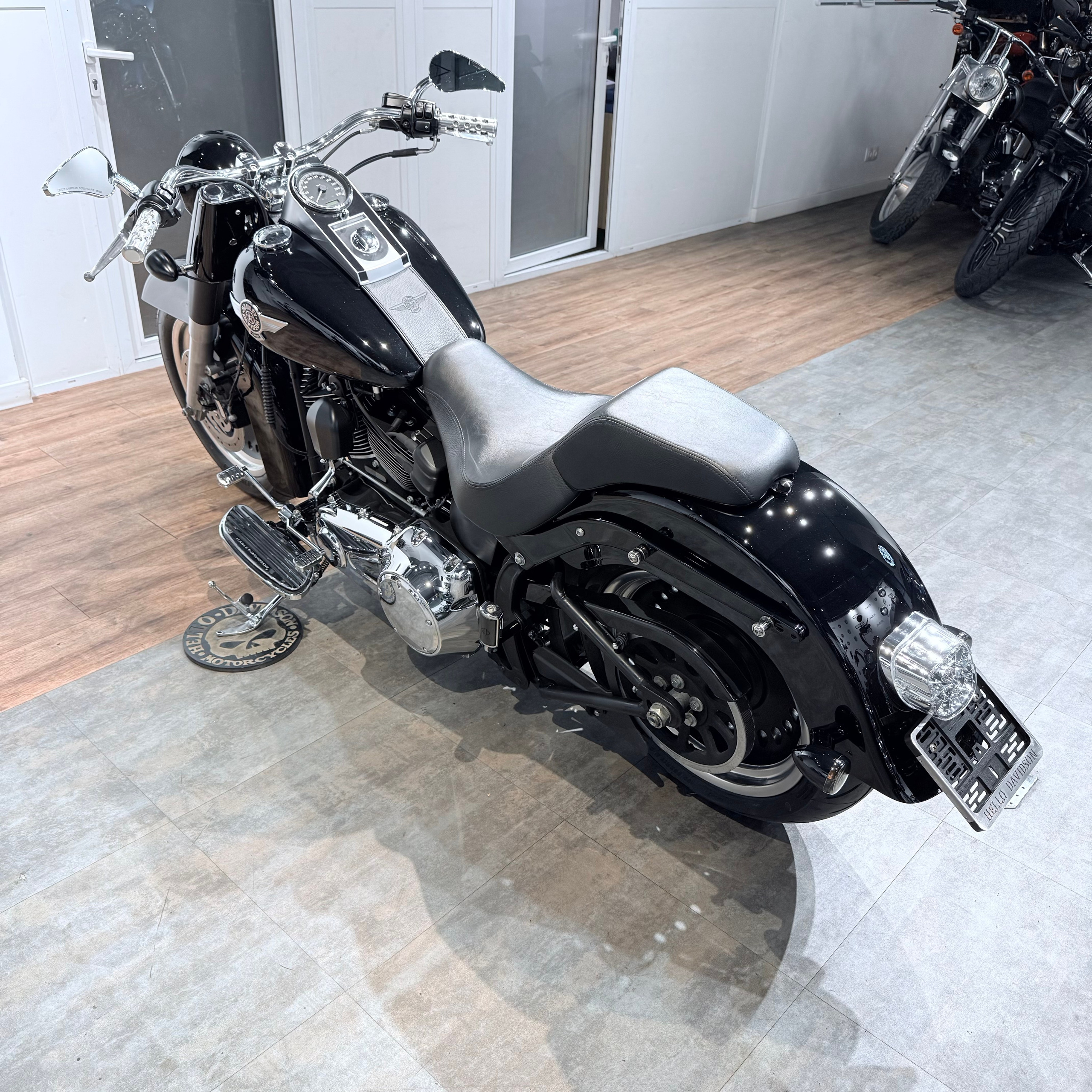 2011 Fat Boy АВS Vivd Вlаck Vanсе & Hinеs. Hello Davidson, Москва. Только хорошие мотоциклы…