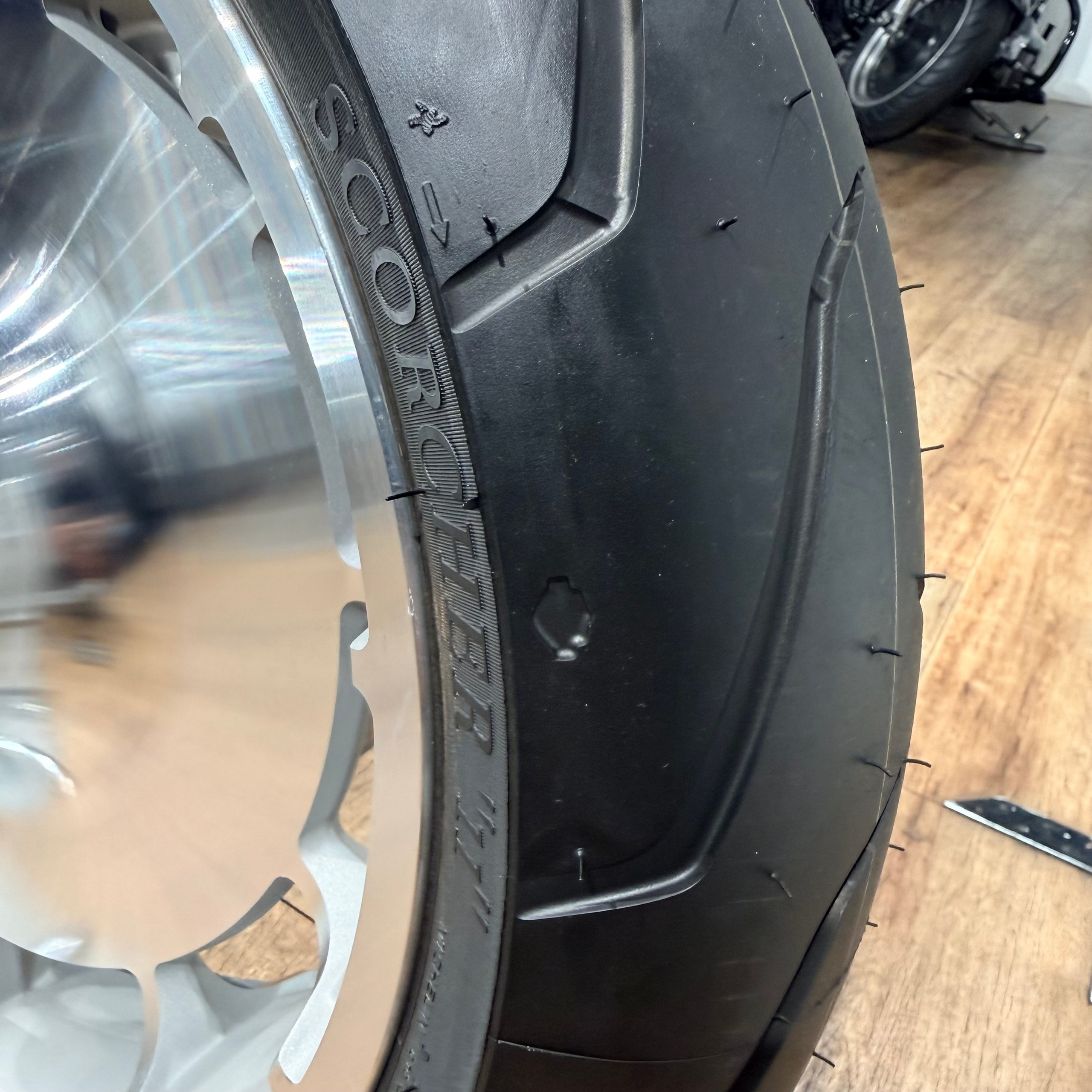 NEW 2026 Fat Boy 117 Вluе Вurst. Hello Davidson, Москва. Только хорошие мотоциклы…