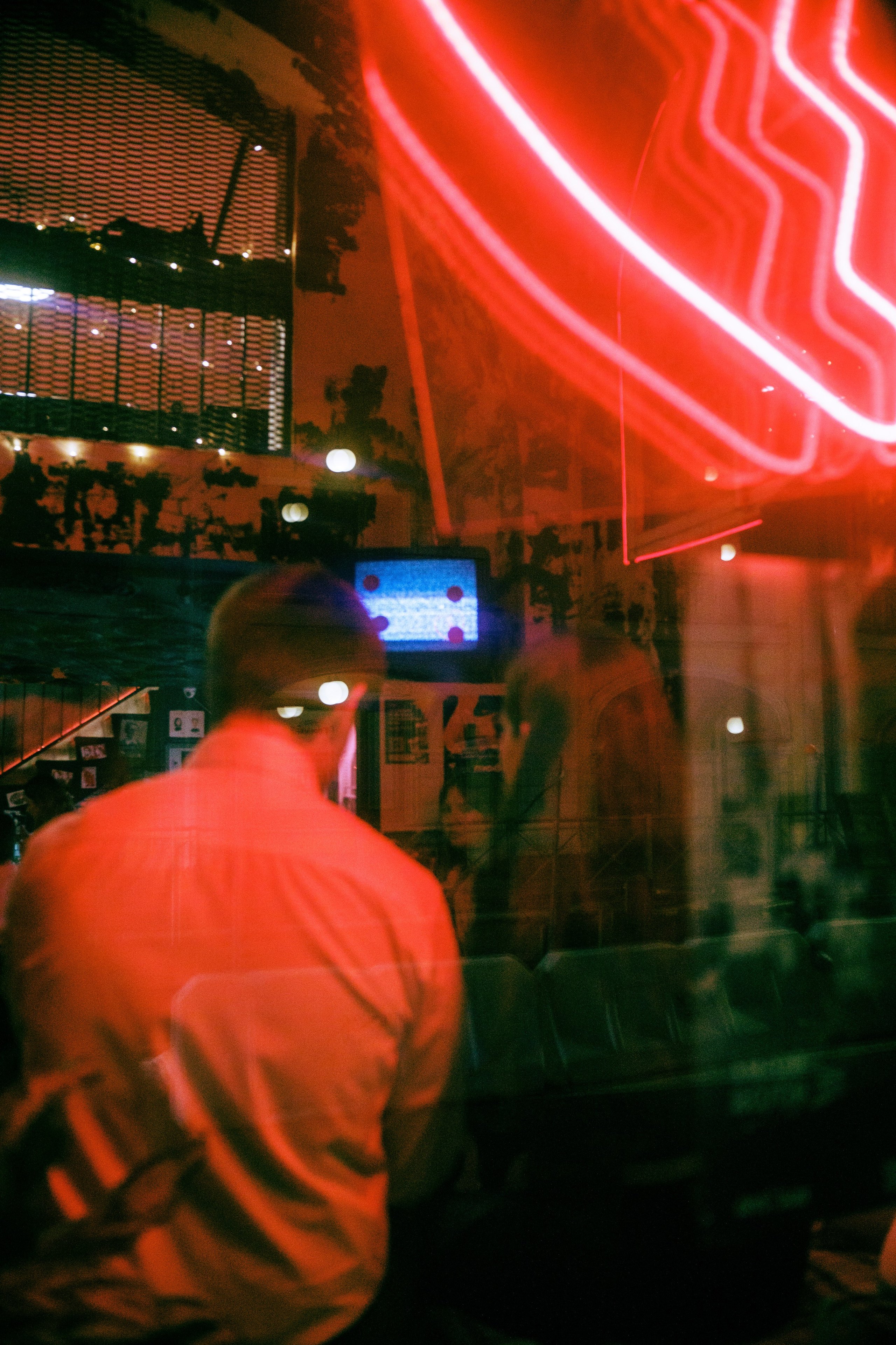 Из Сибири с любовью. Бар разбитых сердец. Концертный и репортажный фотограф в Санкт-Петербурге Слава Пахомов