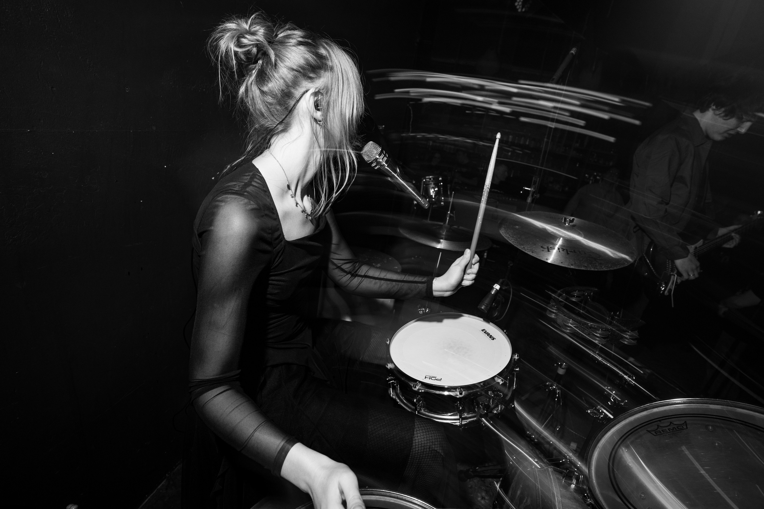 Inside the Rain|Ласточка. Концертный и репортажный фотограф в Санкт-Петербурге Слава Пахомов