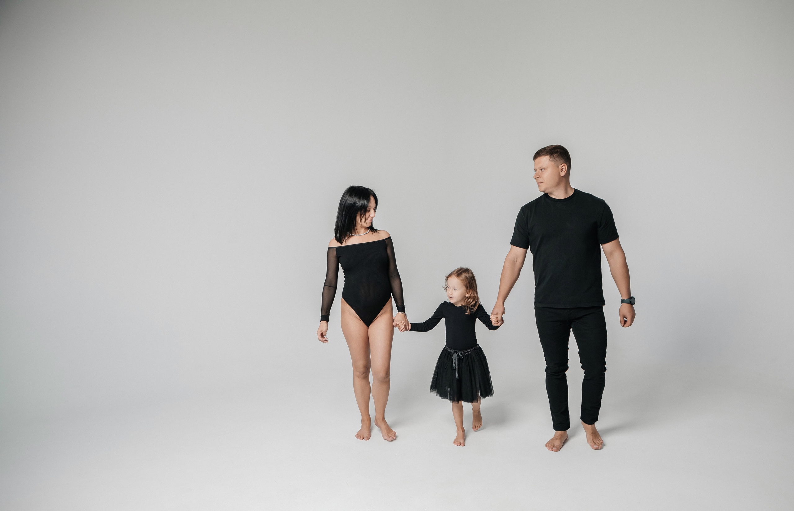 Семейная фотосессия в фотостудии. Свадебный и семейный фотограф Ибрагимова Мария из Екатеринбурга