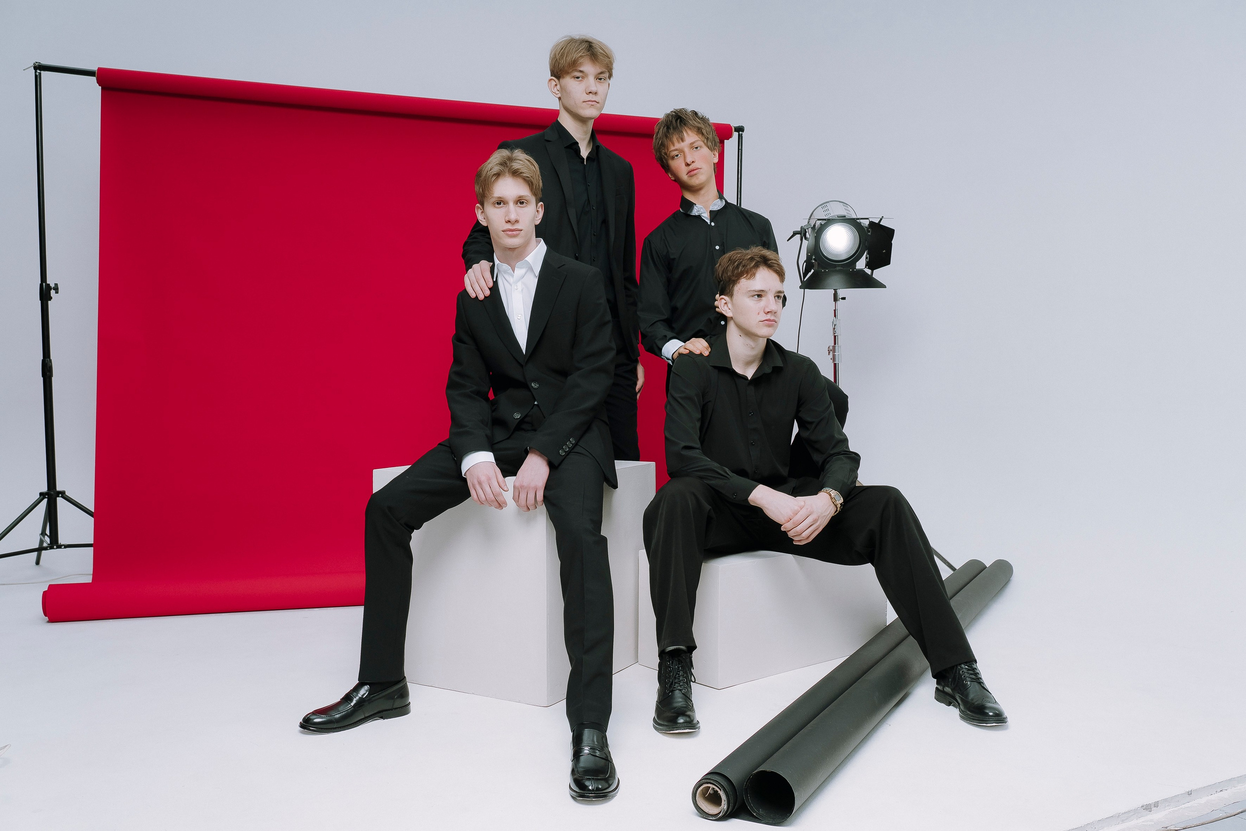 Альбом Красный- старшая школа. Выпускные альбомы Натальи Бутко: Новороссийск, Анапа, Геленджик