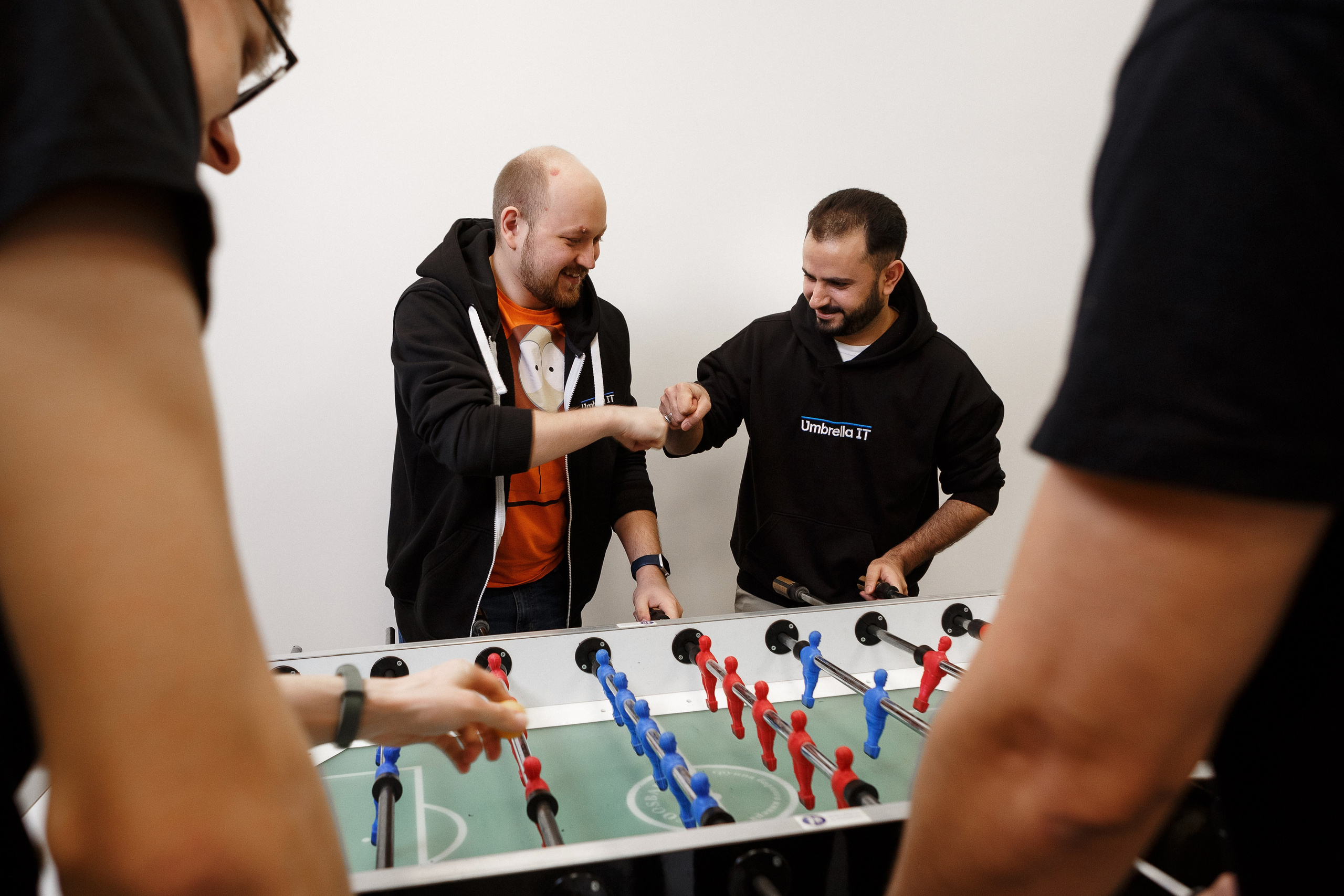 Фотосессия сотрудников и офиса для компании Амбрелла Таганрог. Свадебный и семейный фотограф в Таганроге Бакарюк Антон