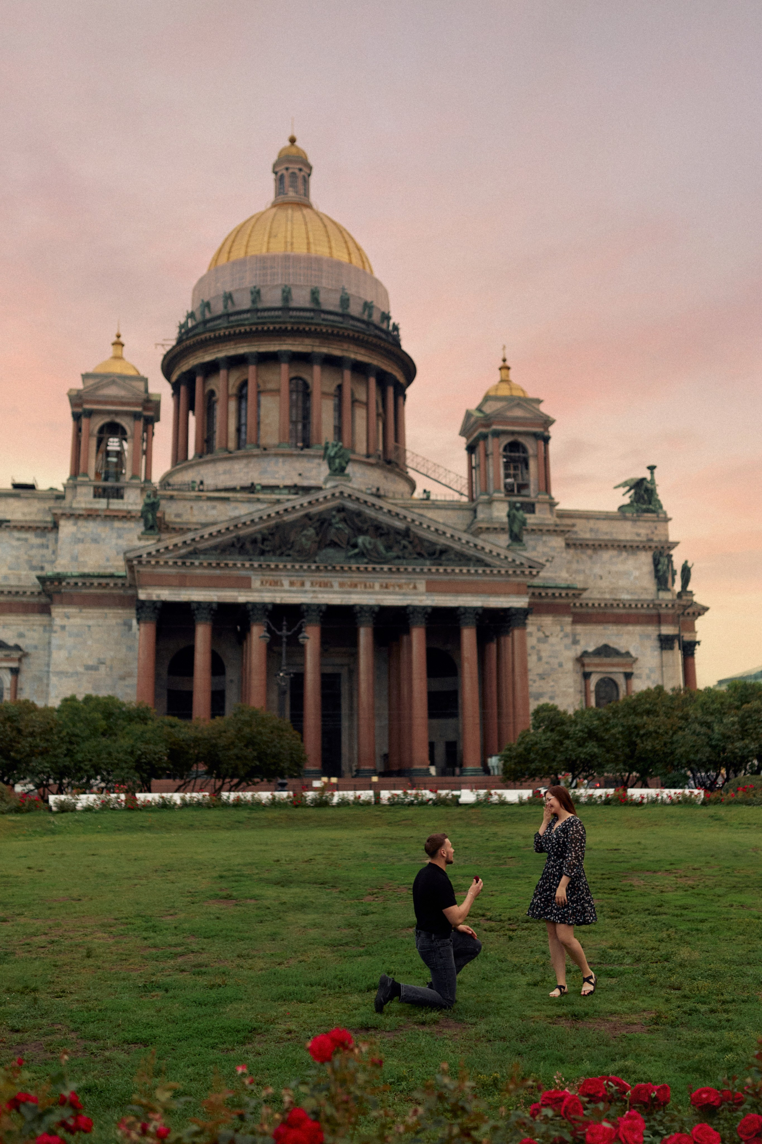 Предложение у Исаакиевского собора. Сестры Карабаза. Фотографы и ретушеры в Москве и Санкт-Петербурге