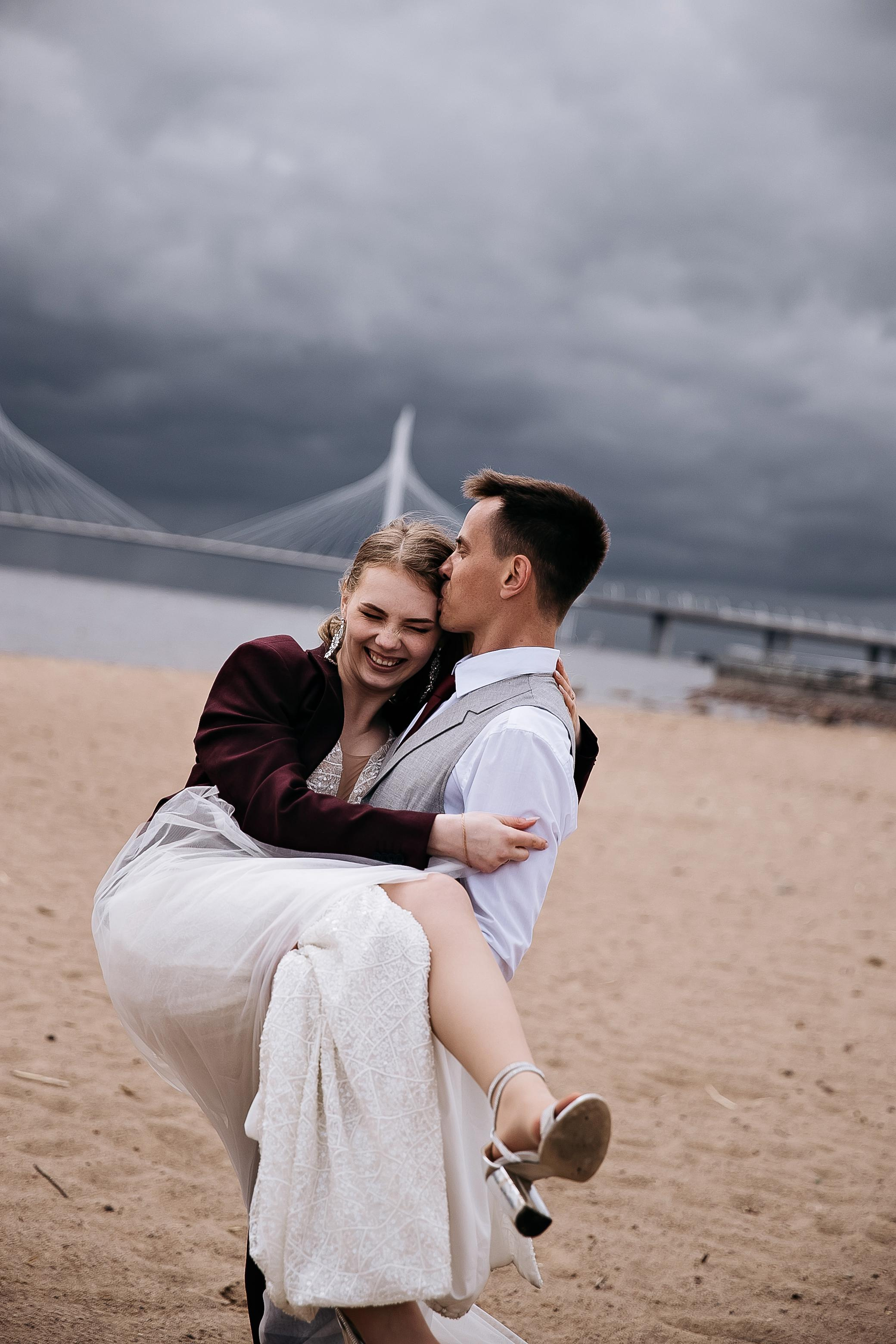 Юля и Леша.Прогулка. Фотограф женственности в Санкт-Петербурге Дарья Тоток