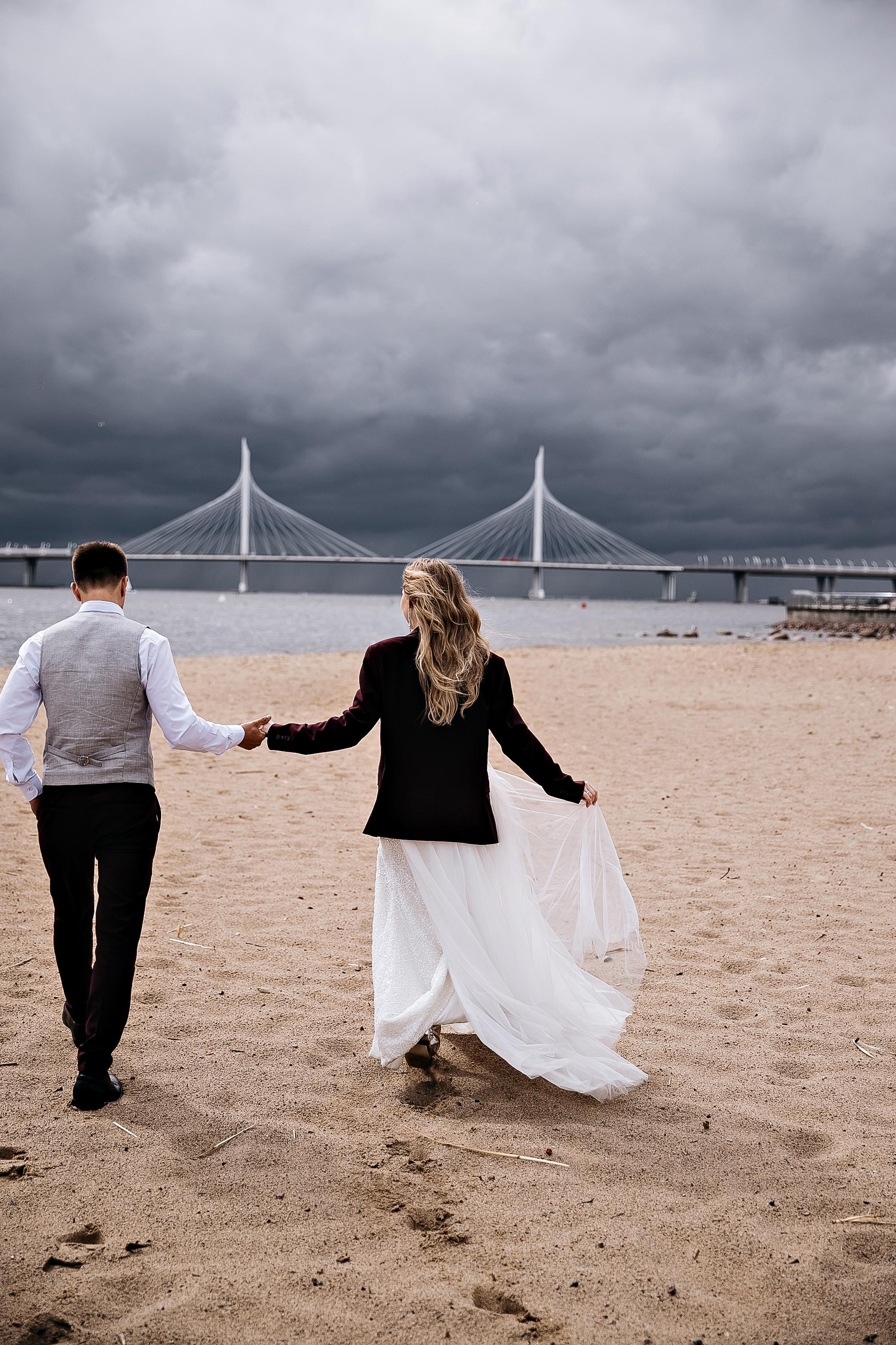 Юля и Леша.Прогулка. Фотограф женственности в Санкт-Петербурге Дарья Тоток