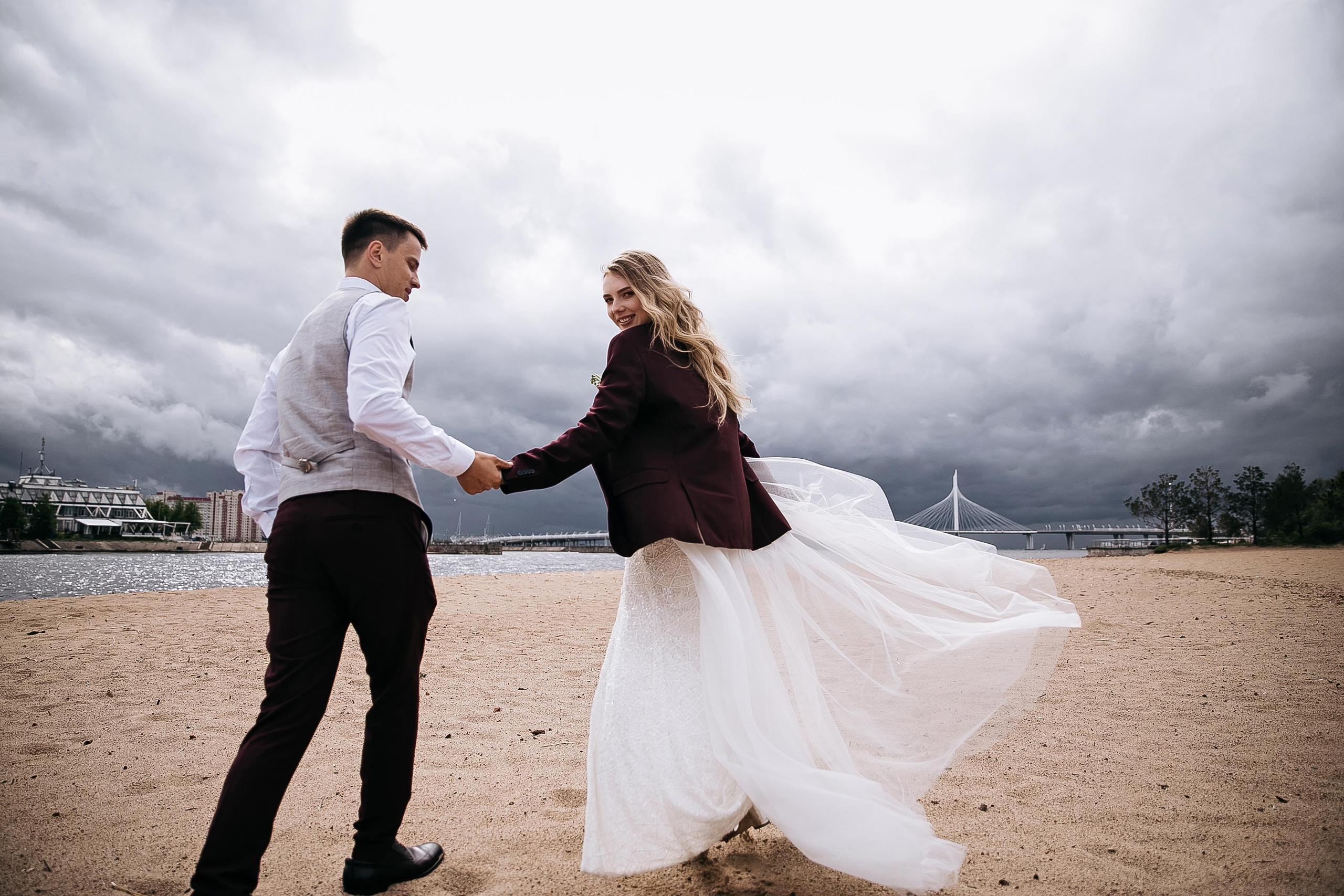 Юля и Леша.Прогулка. Фотограф женственности в Санкт-Петербурге Дарья Тоток