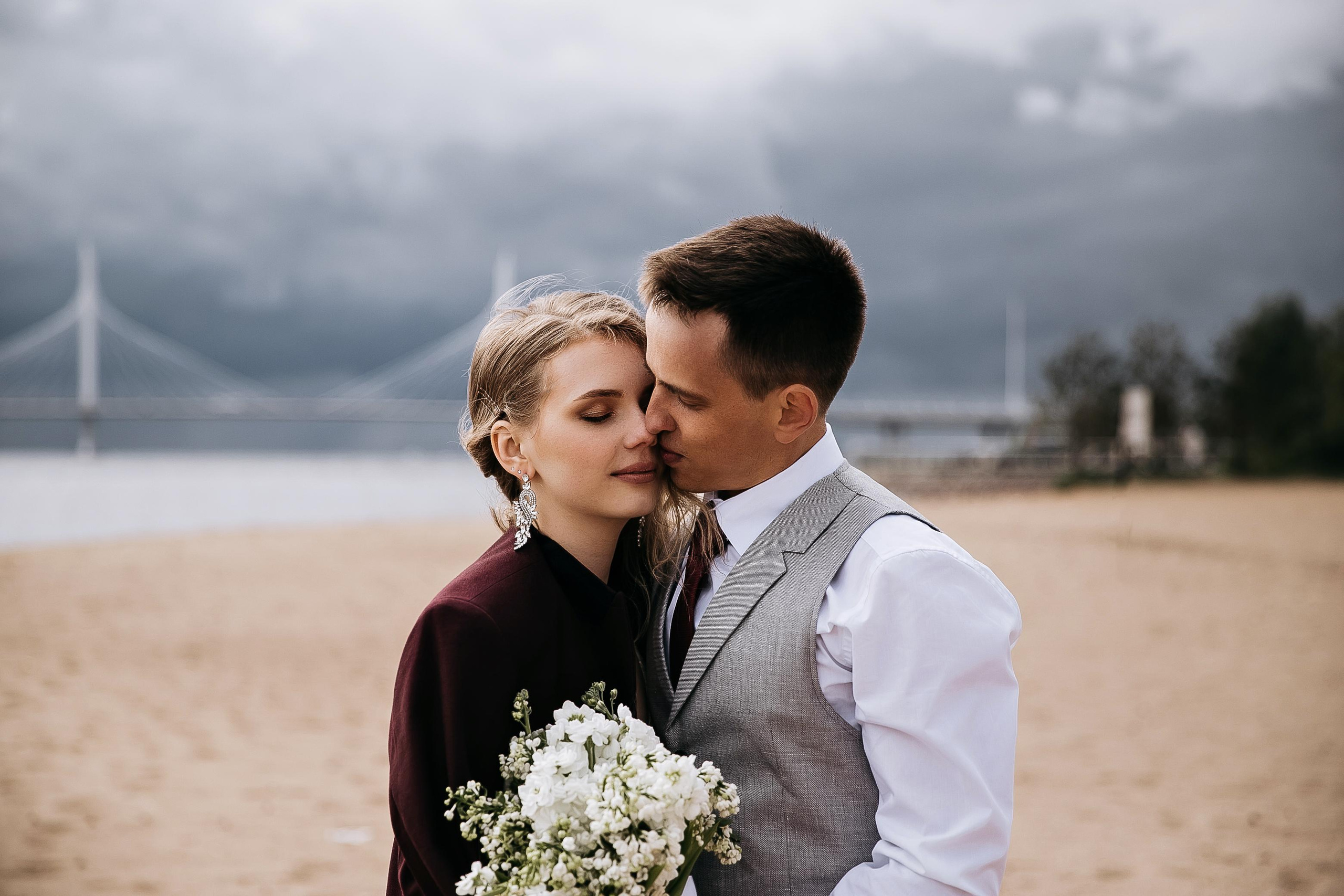 Юля и Леша.Прогулка. Фотограф женственности в Санкт-Петербурге Дарья Тоток